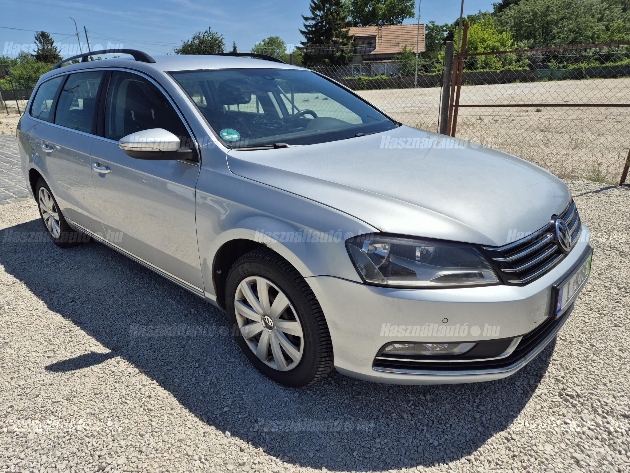 VOLKSWAGEN PASSAT 2011/7 - 1