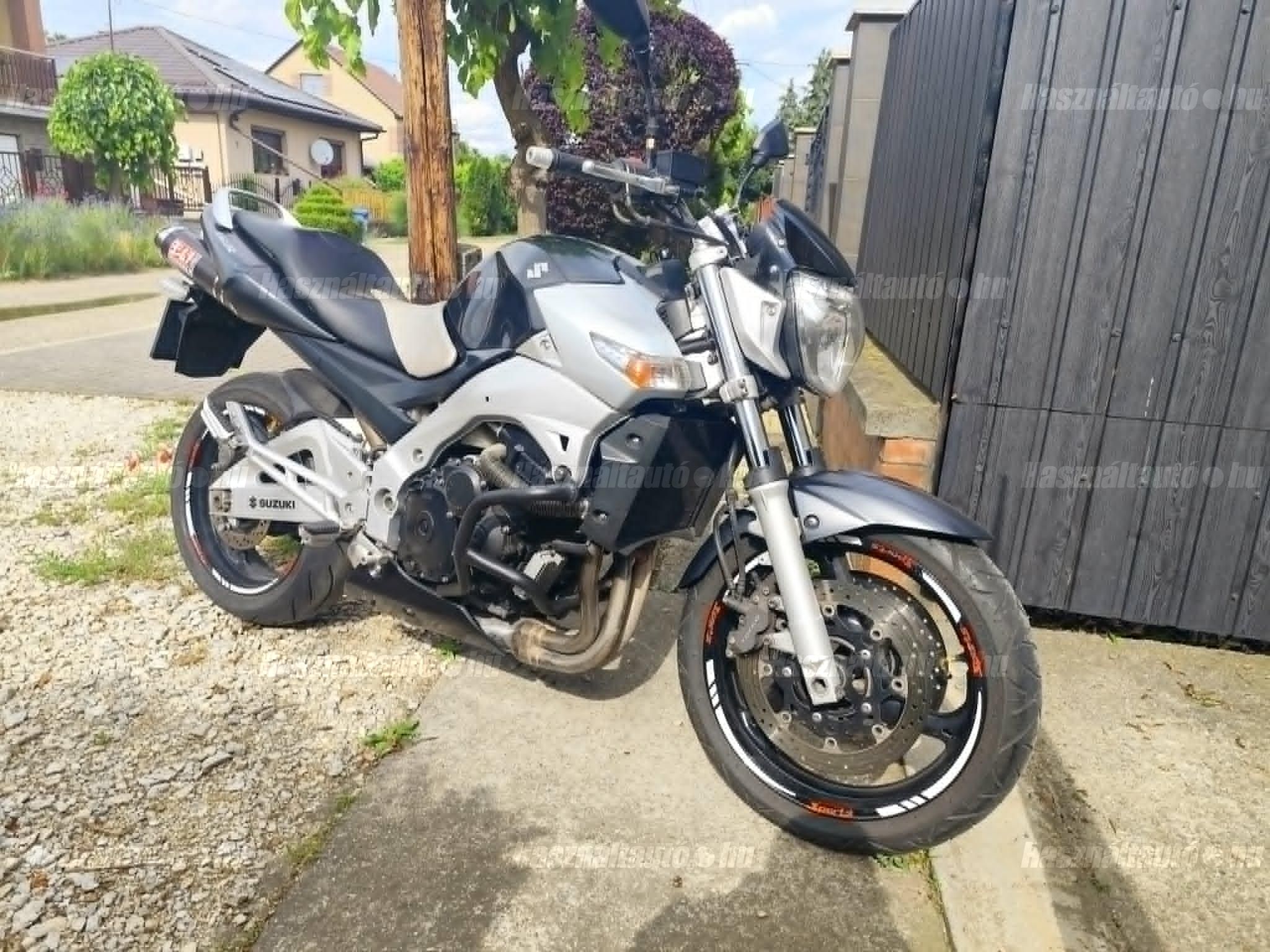 SUZUKI GSR 600 2006/2 - 1