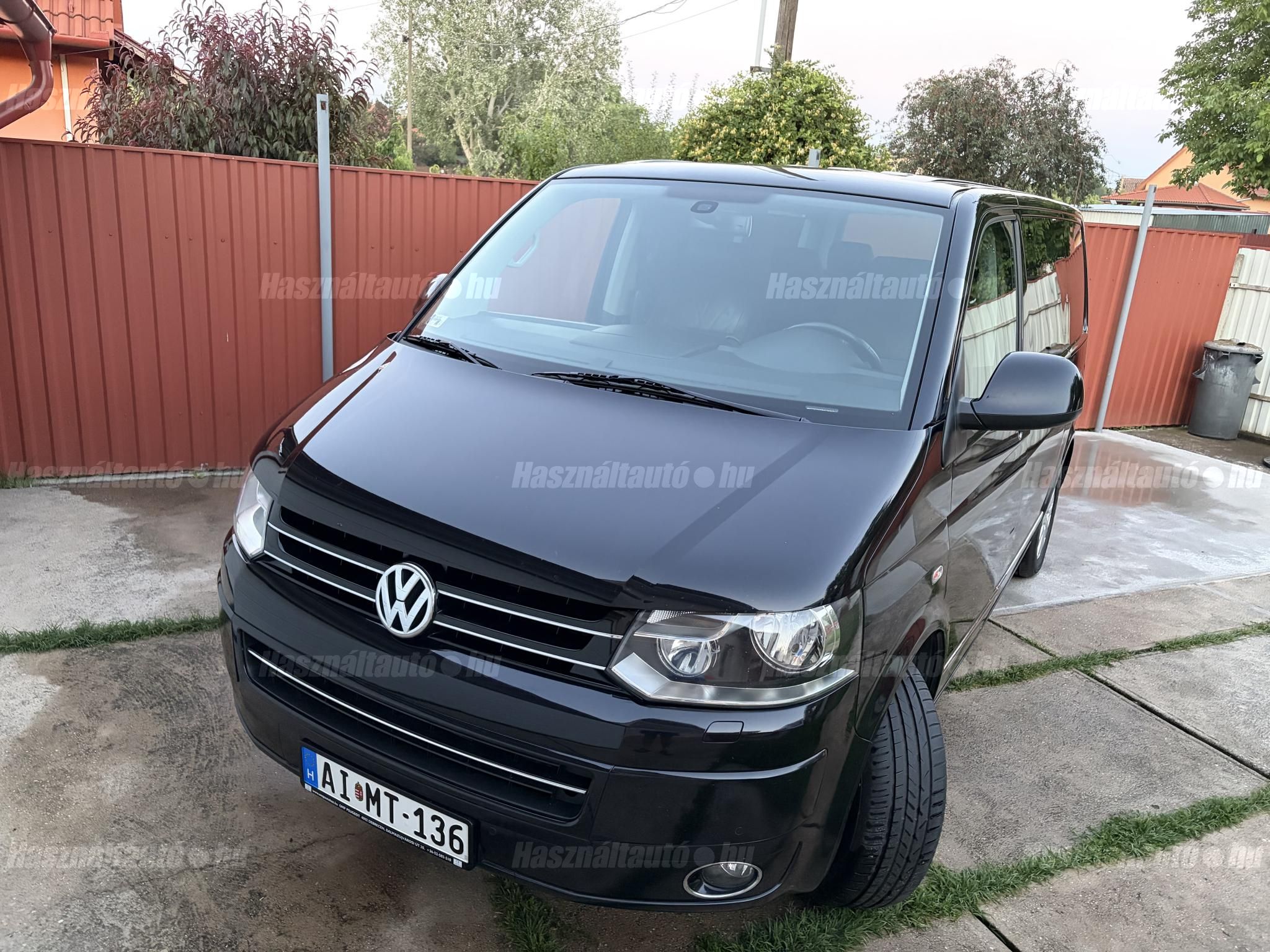 VOLKSWAGEN MULTIVAN 2011/4 - 1