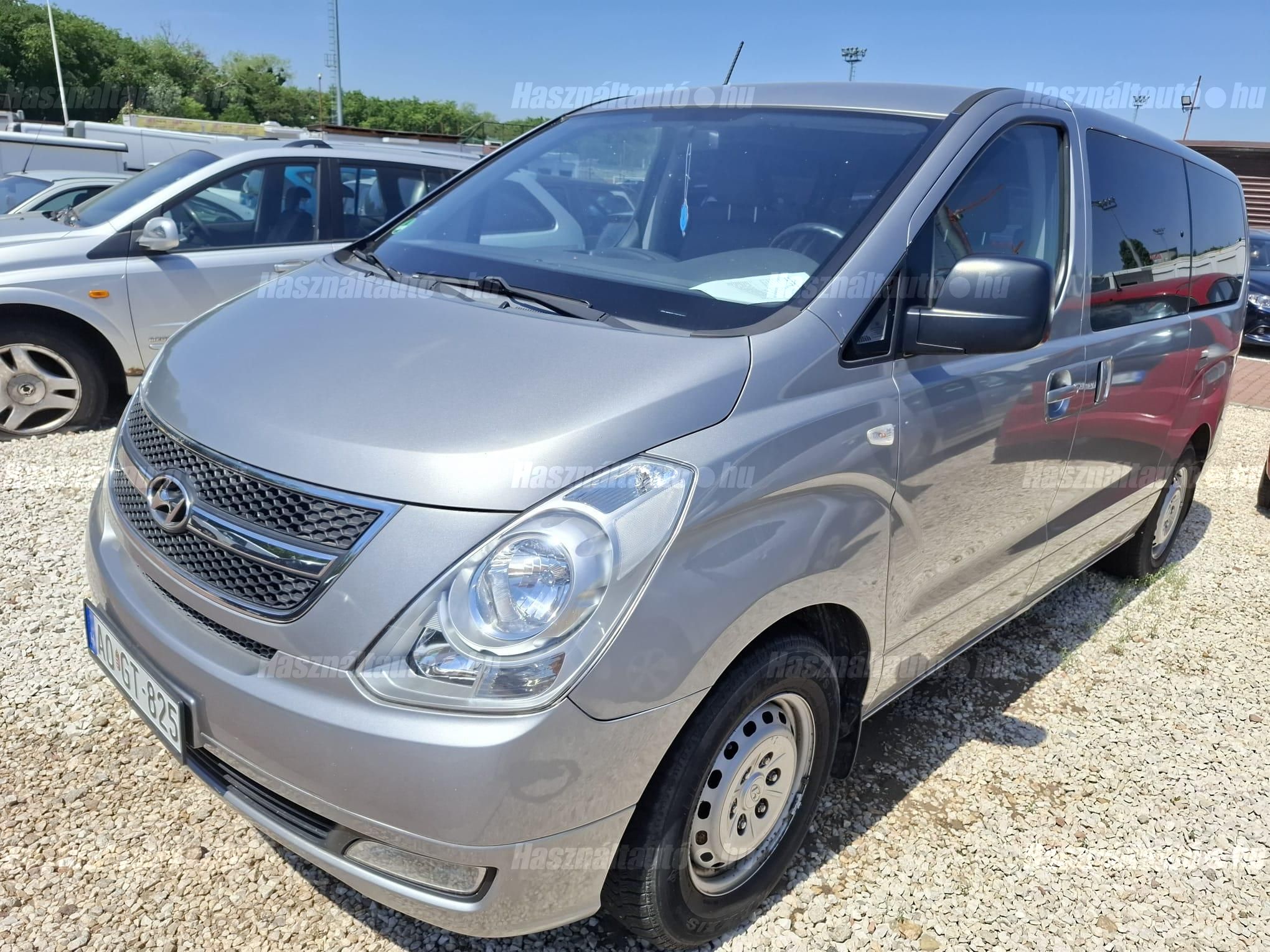 HYUNDAI H-1 2011/4 - 1