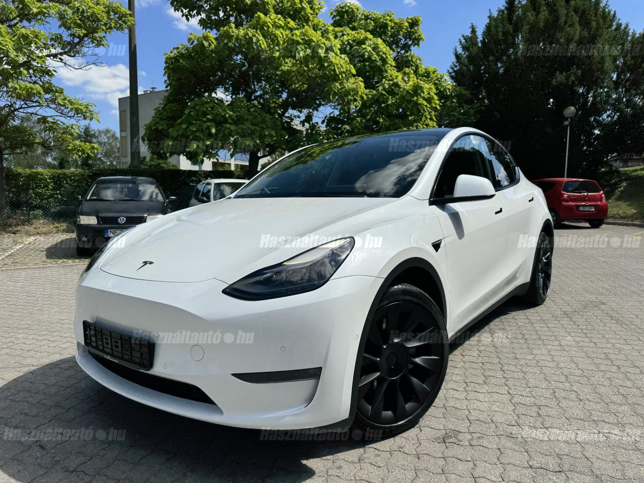 TESLA MODEL Y 2022/9 - 1