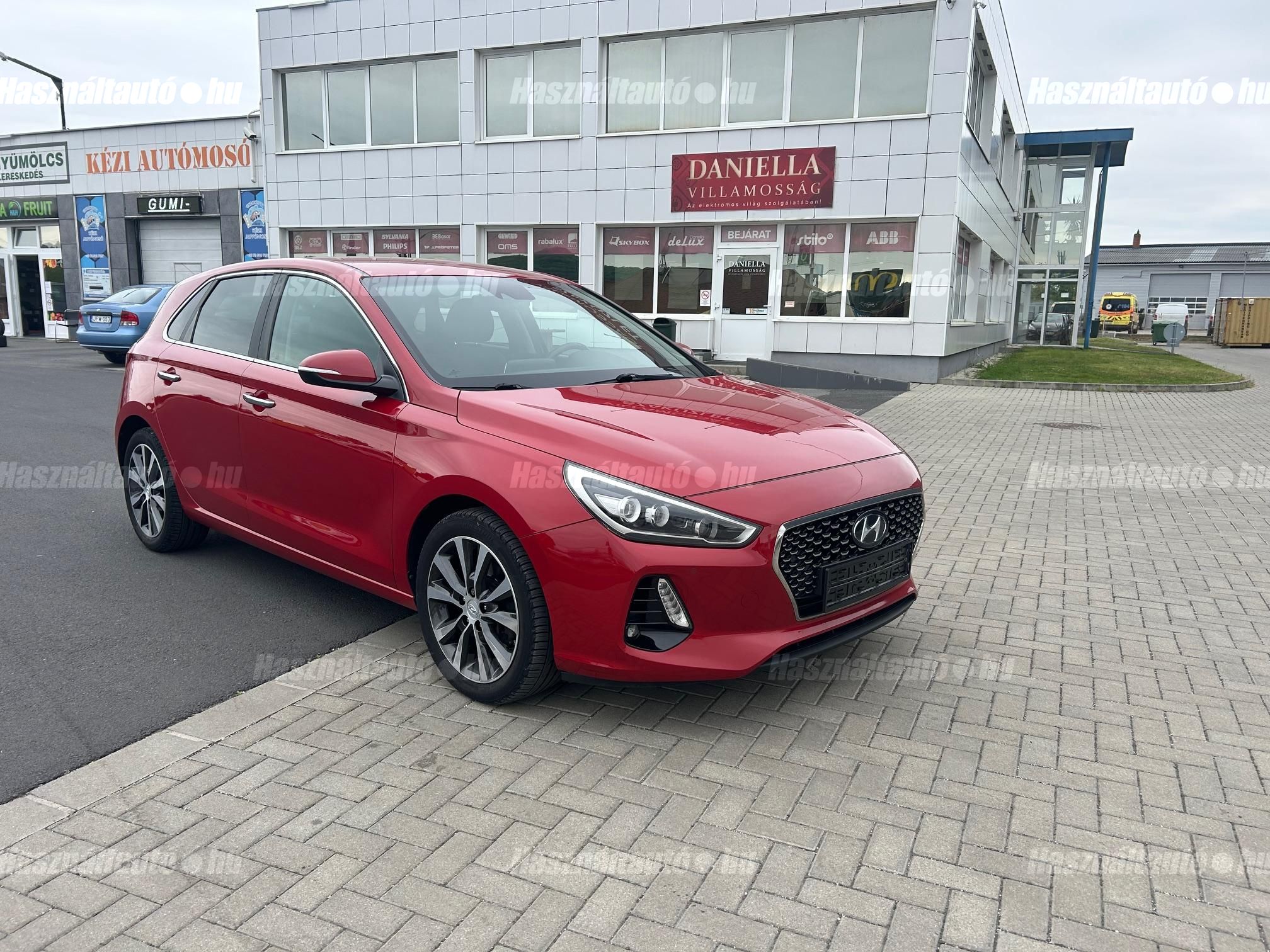 HYUNDAI I30 2017/4 - 1