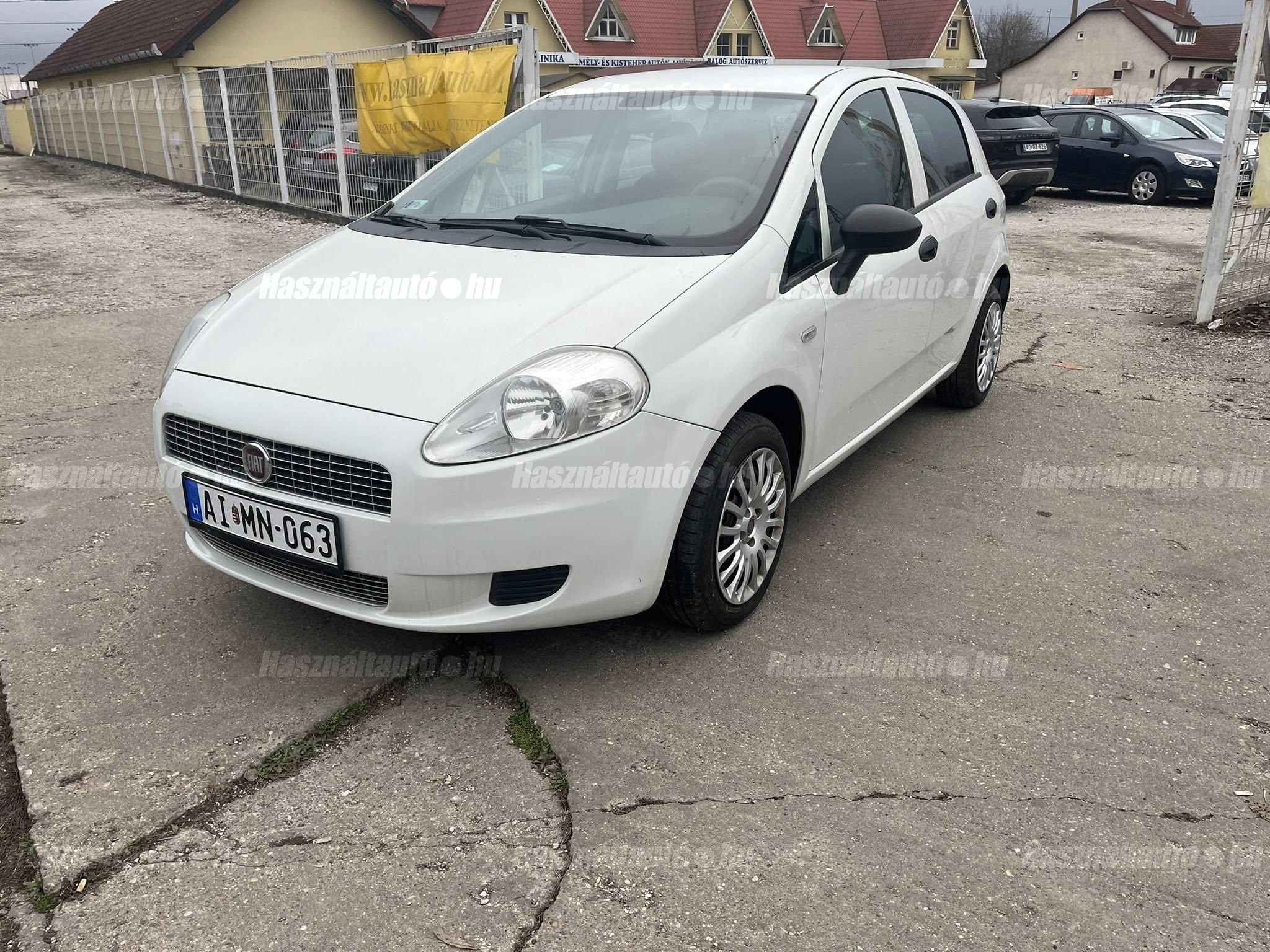 FIAT PUNTO 2013/10 - 1