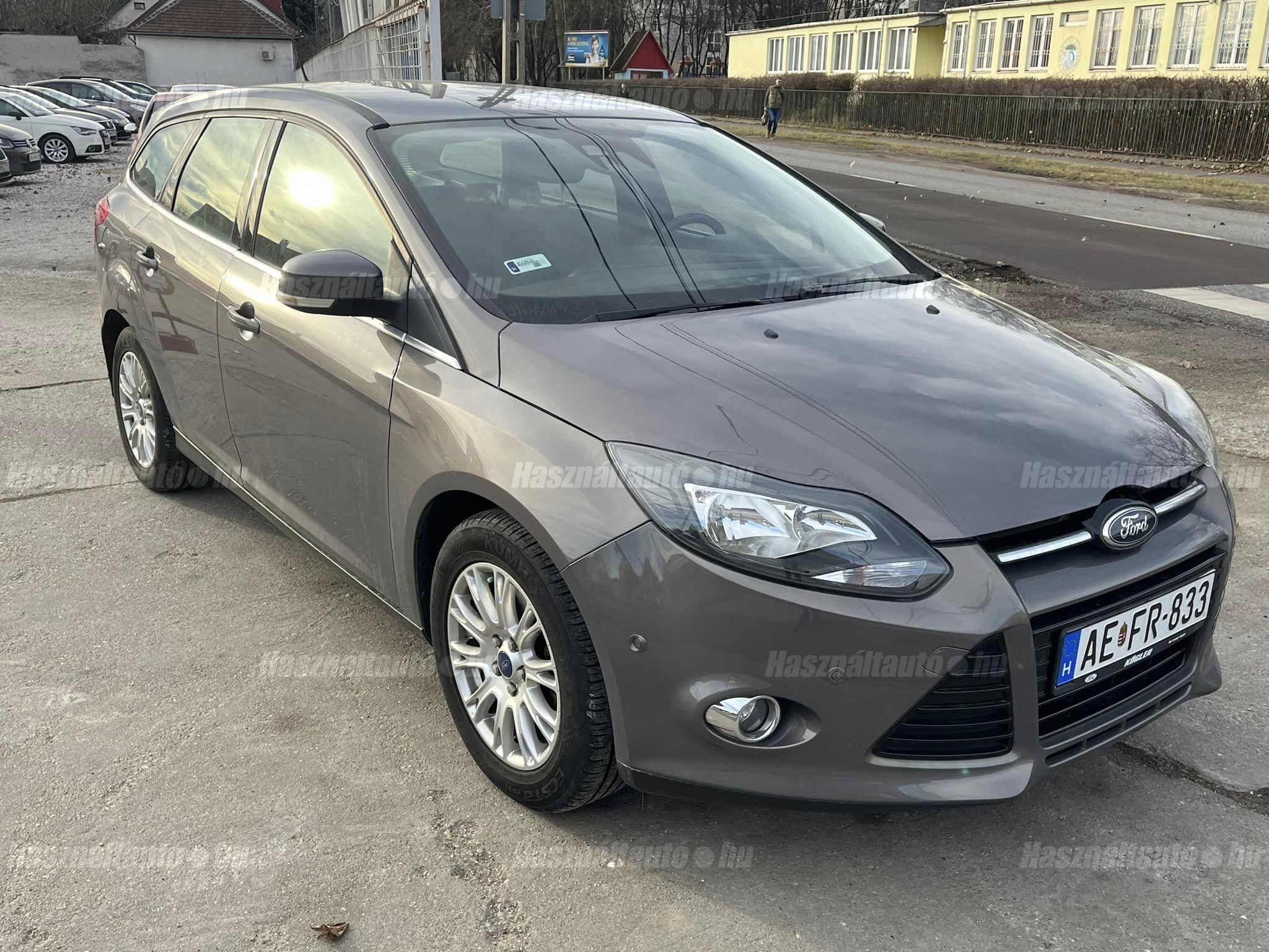 FORD FOCUS 2011/8 - 1