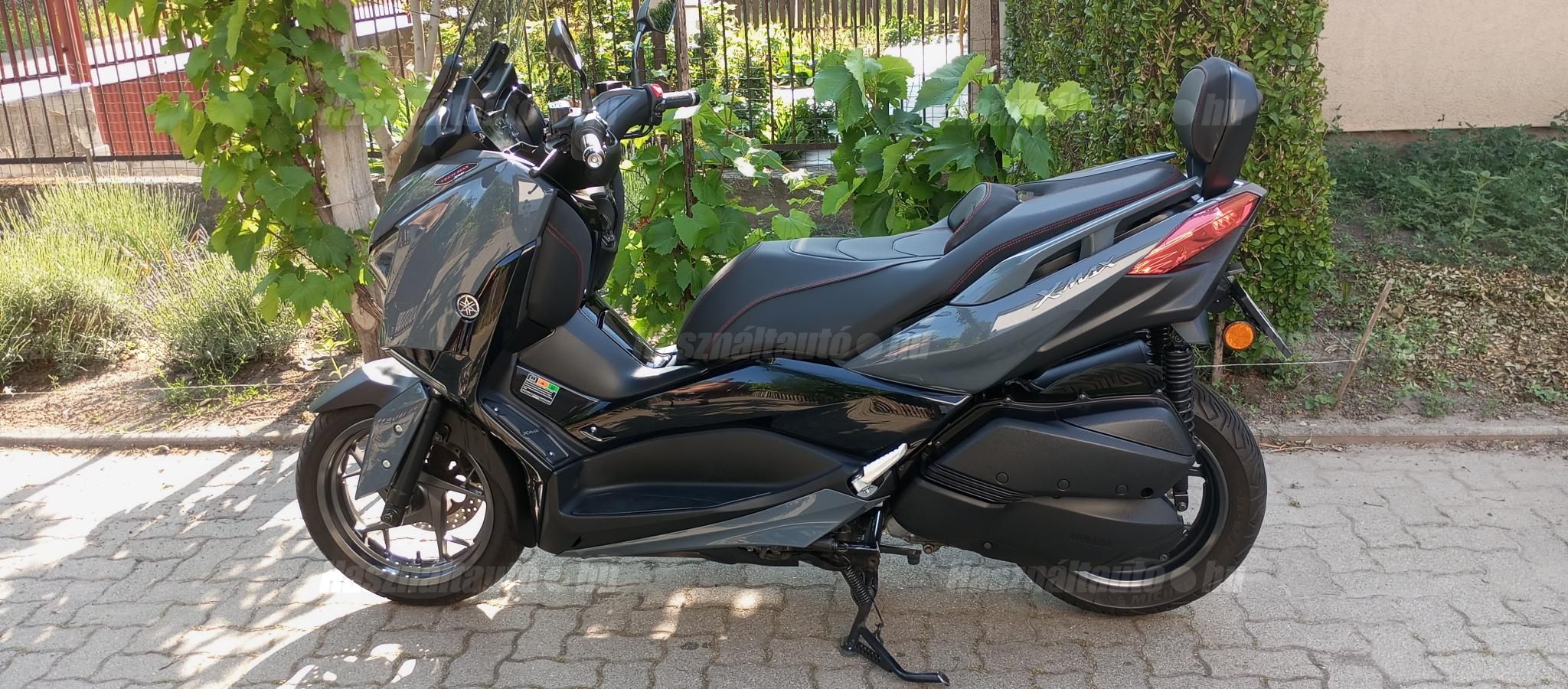YAMAHA X-MAX 300 2022/4 - 1