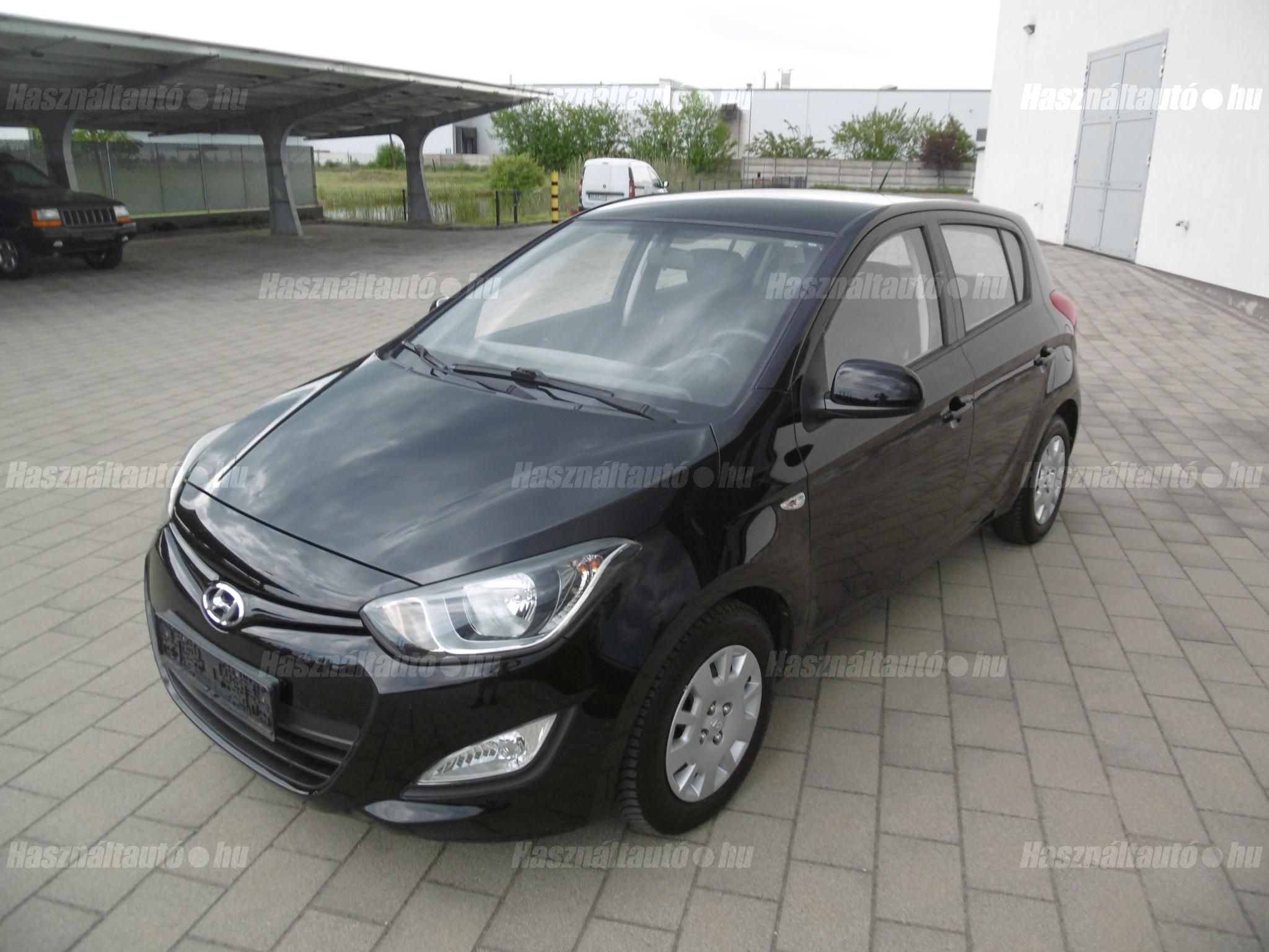 HYUNDAI I20 2012/8 - 1