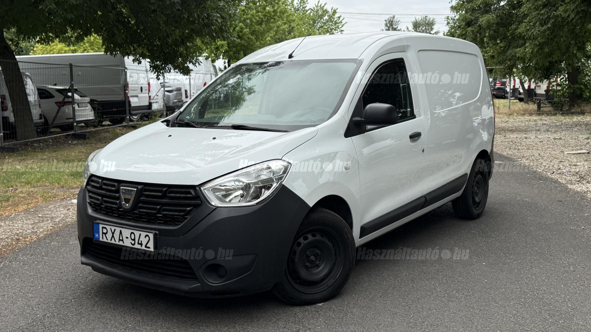 DACIA DOKKER 2019/11 - 1