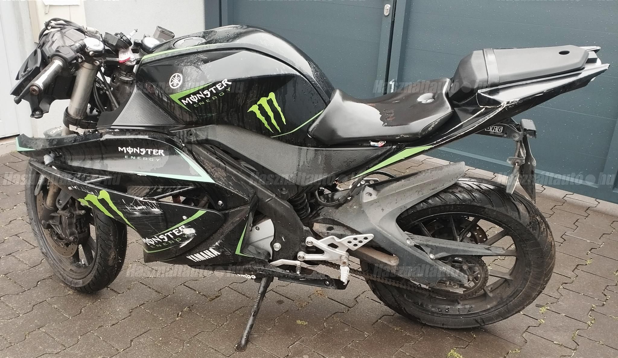 YAMAHA YZF R 125 2010/4 - 1