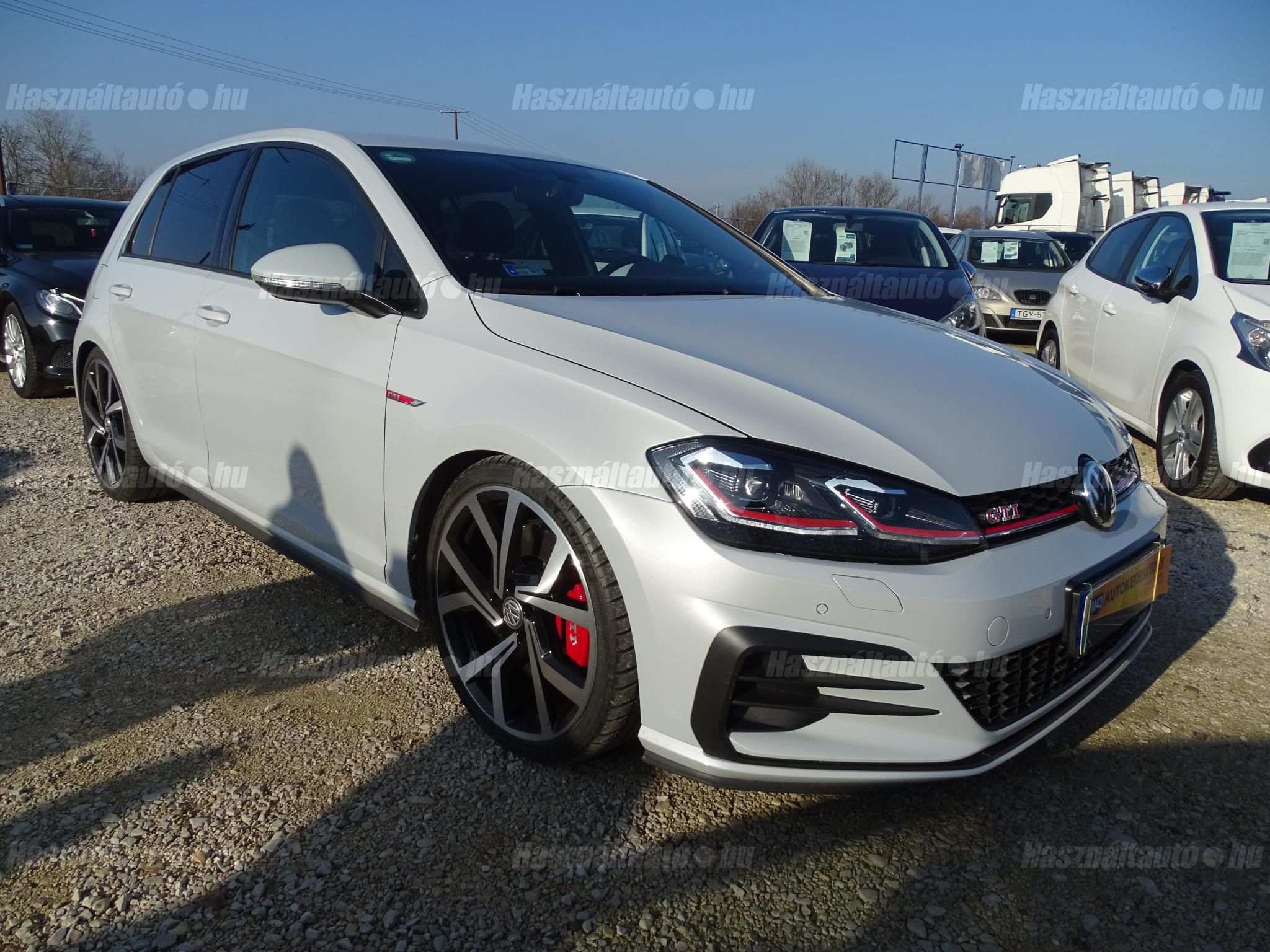 VOLKSWAGEN GOLF 2018/8 - 1