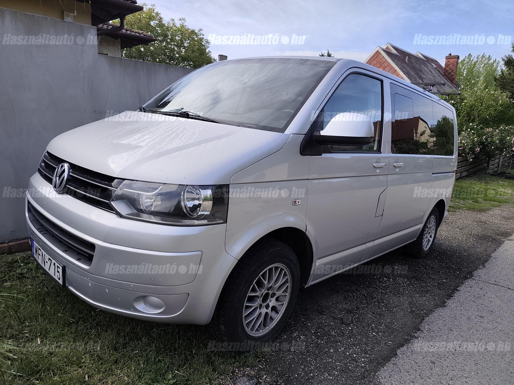 VOLKSWAGEN MULTIVAN 2012 - 1