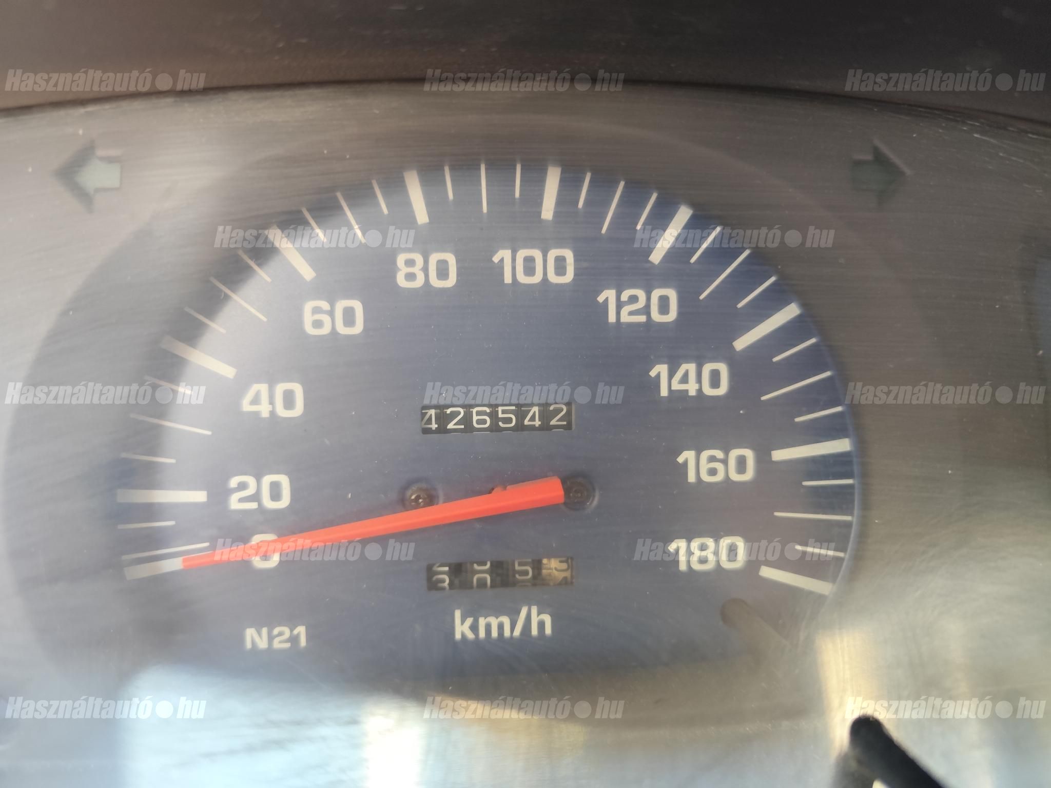TOYOTA HILUX 2001/9 - 1