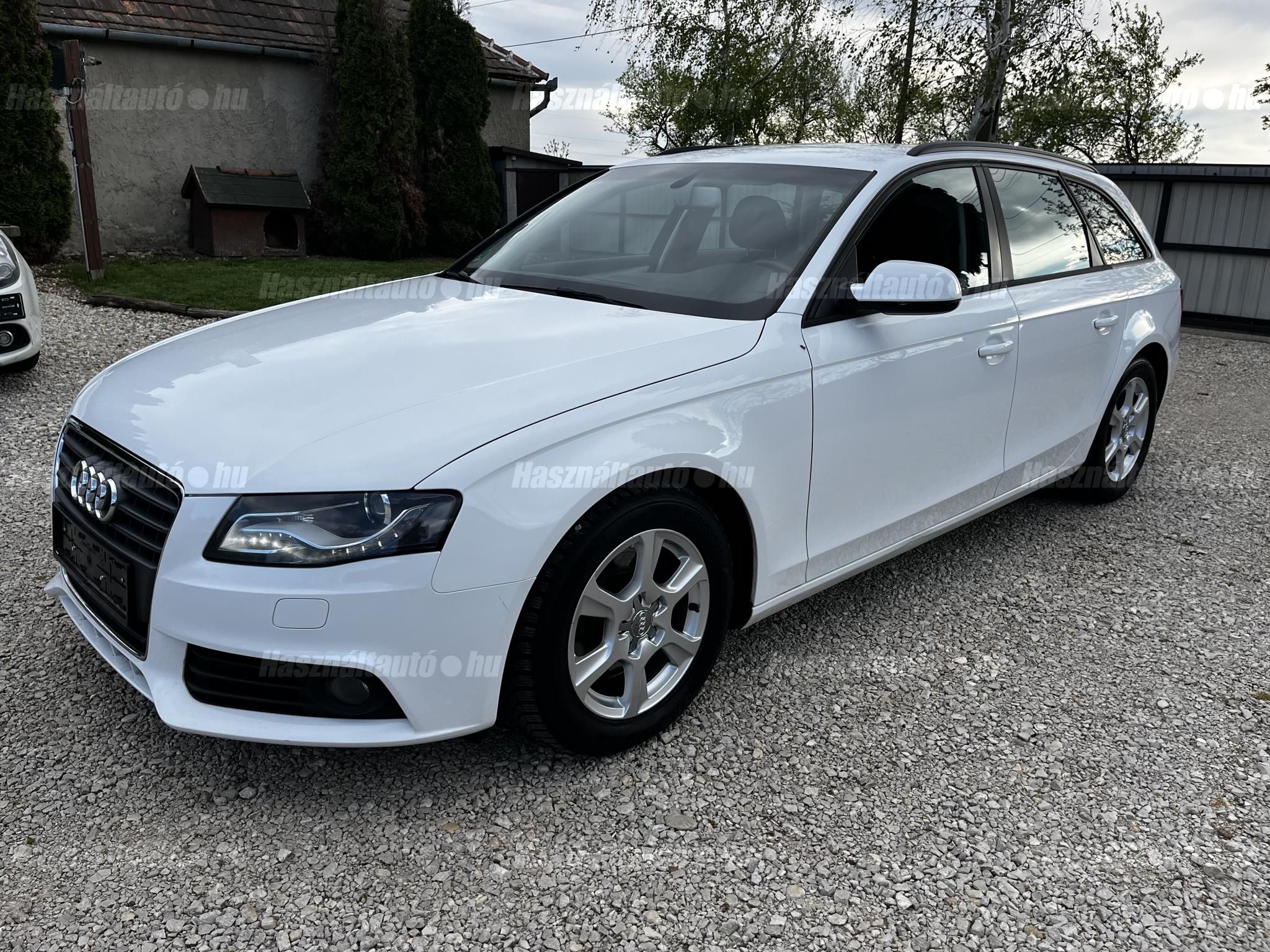 AUDI A4 2011/9 - 1