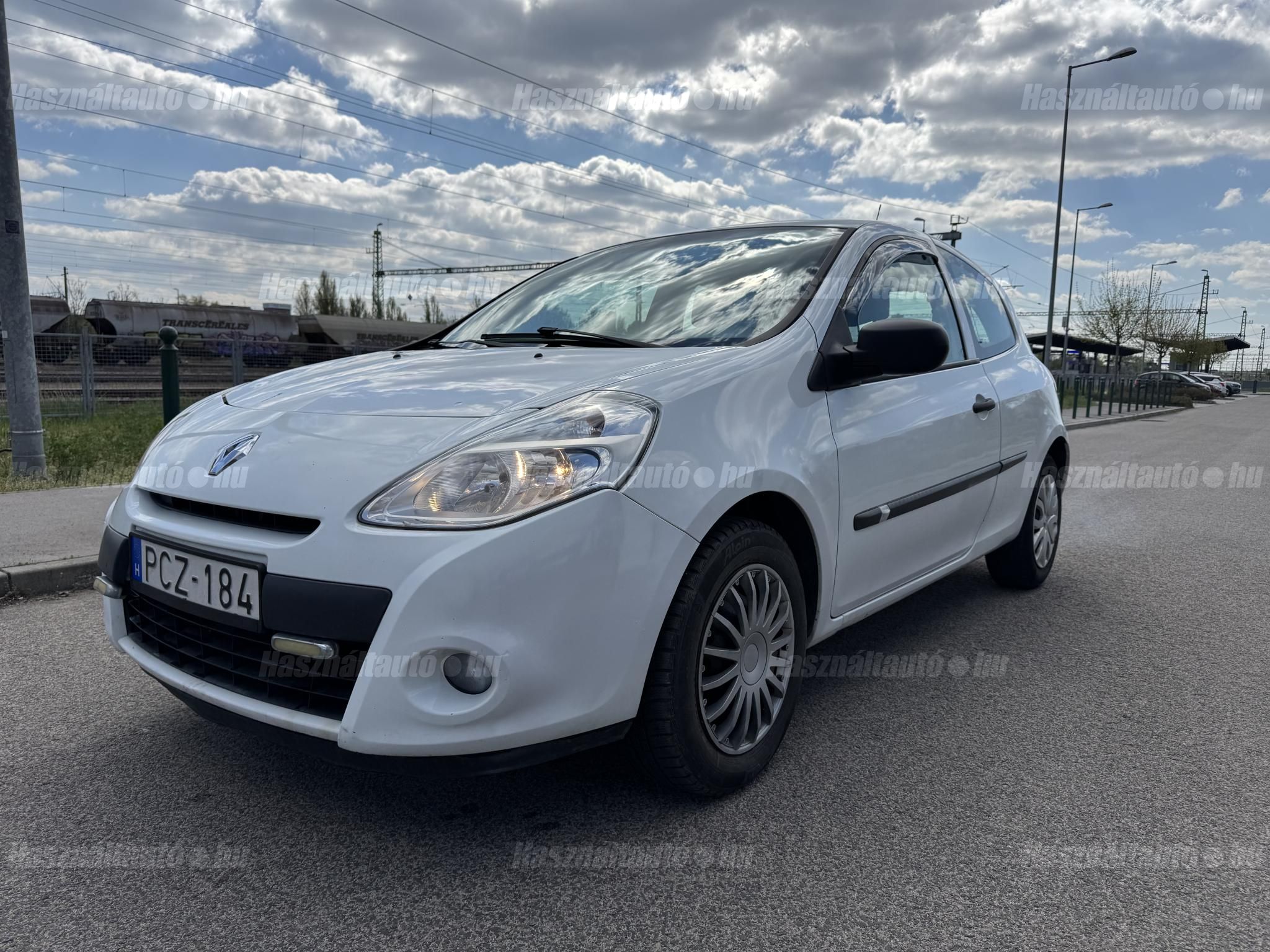 RENAULT CLIO 2013/4 - 1