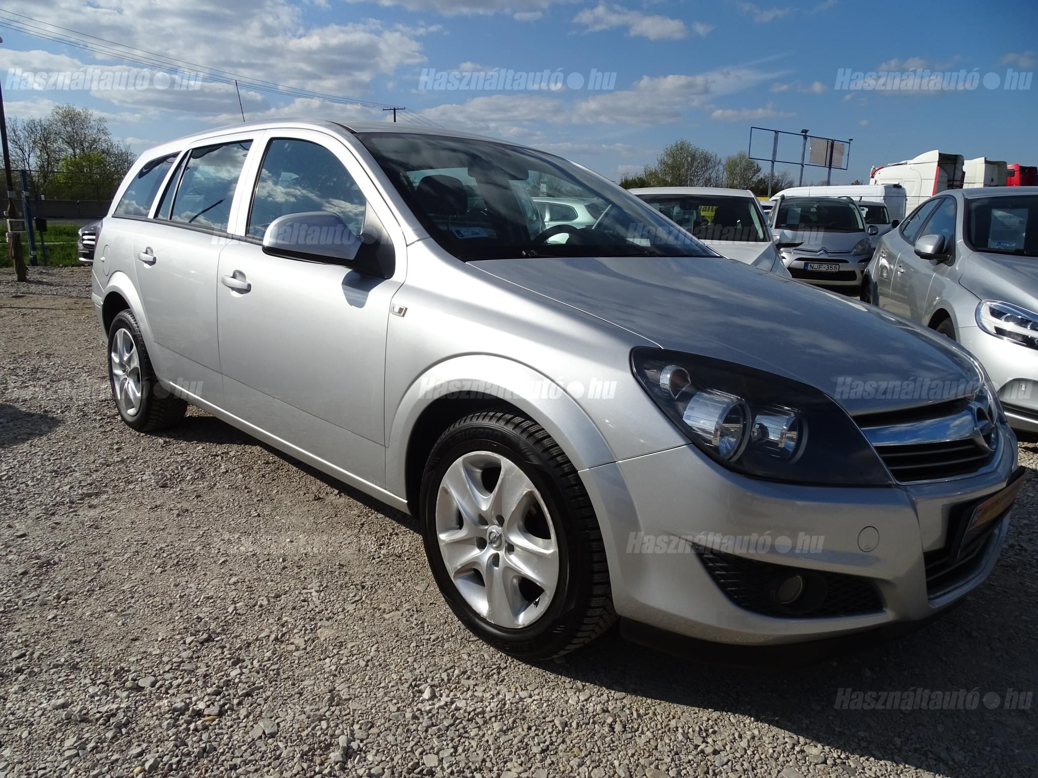 OPEL ASTRA H 2012/5 - 1