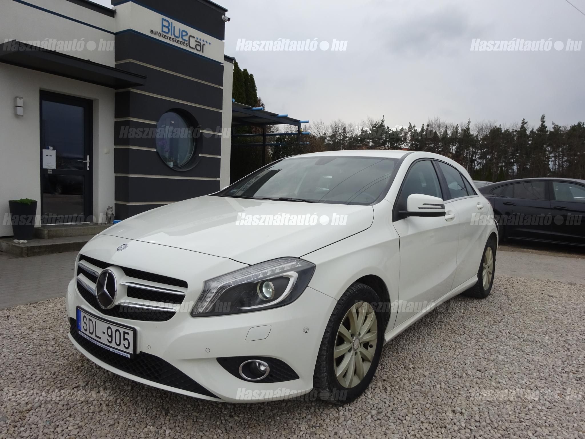 MERCEDES-BENZ A 180 2013/6 - 1