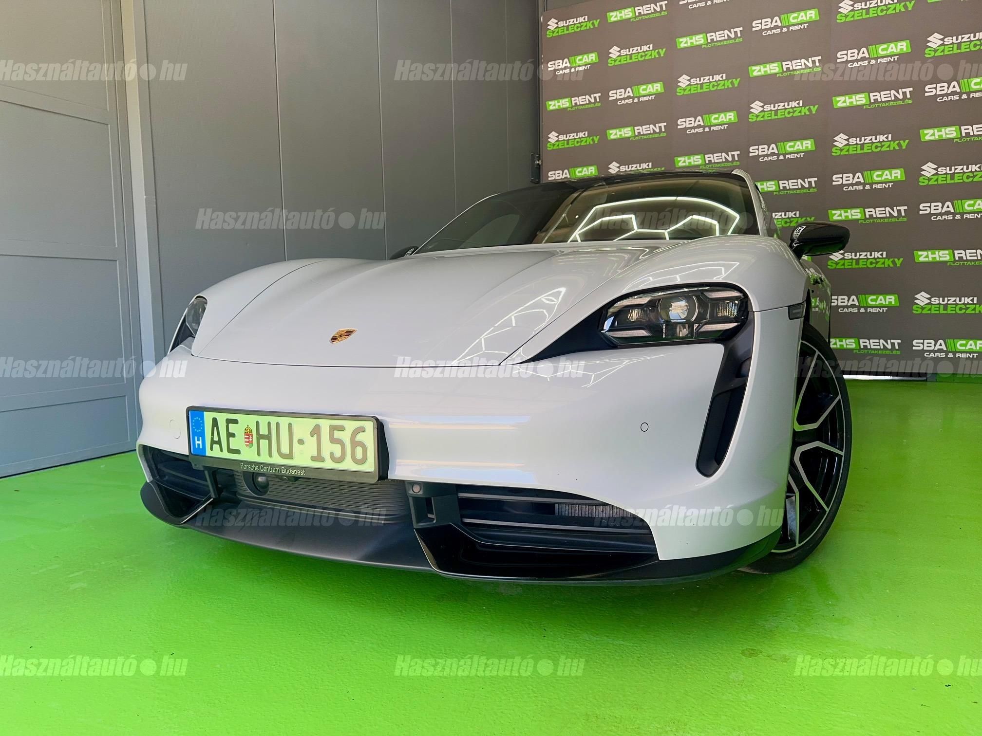 PORSCHE TAYCAN 2023/11 - 1