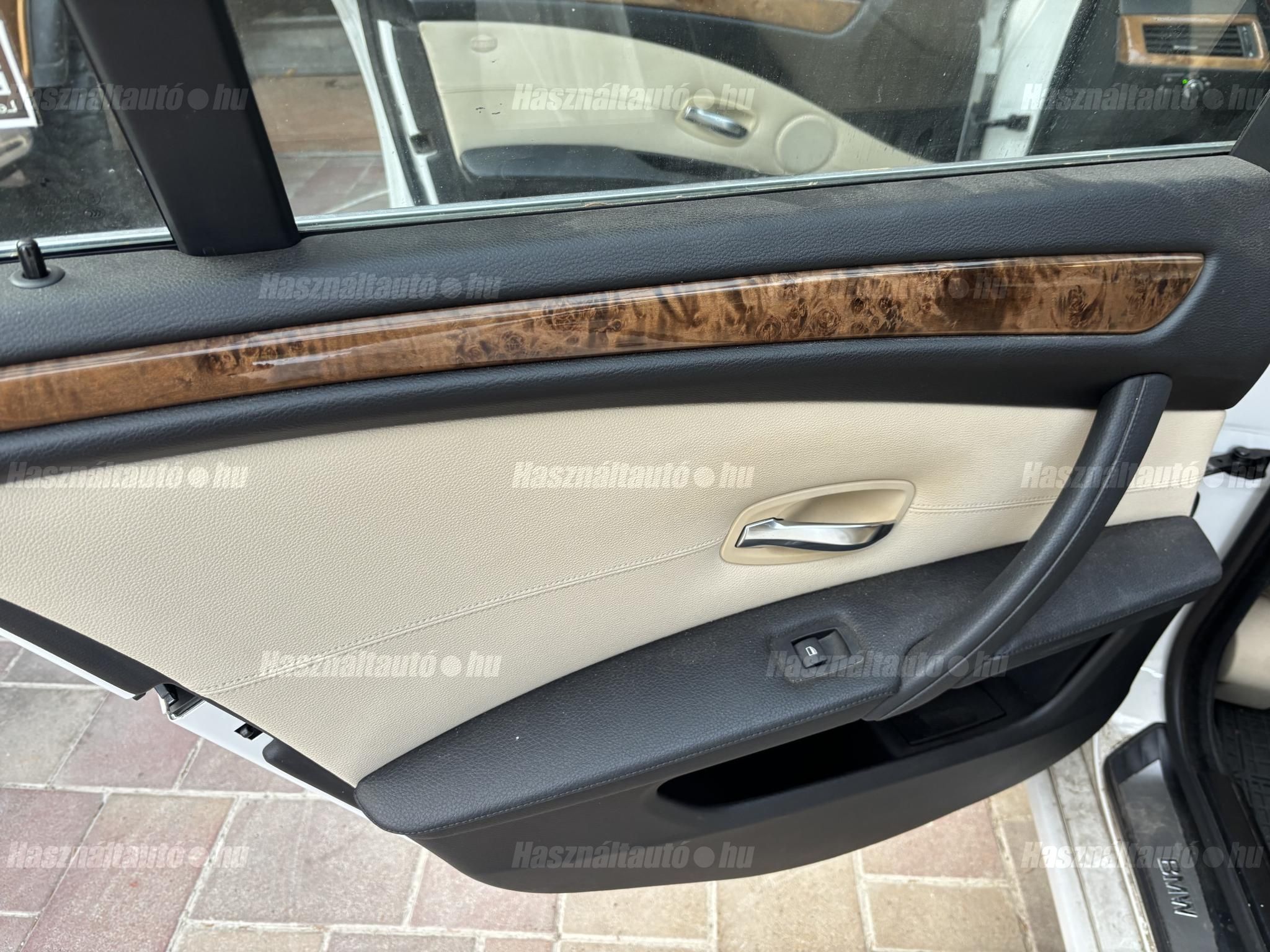 BMW 528 2010/6 - 1