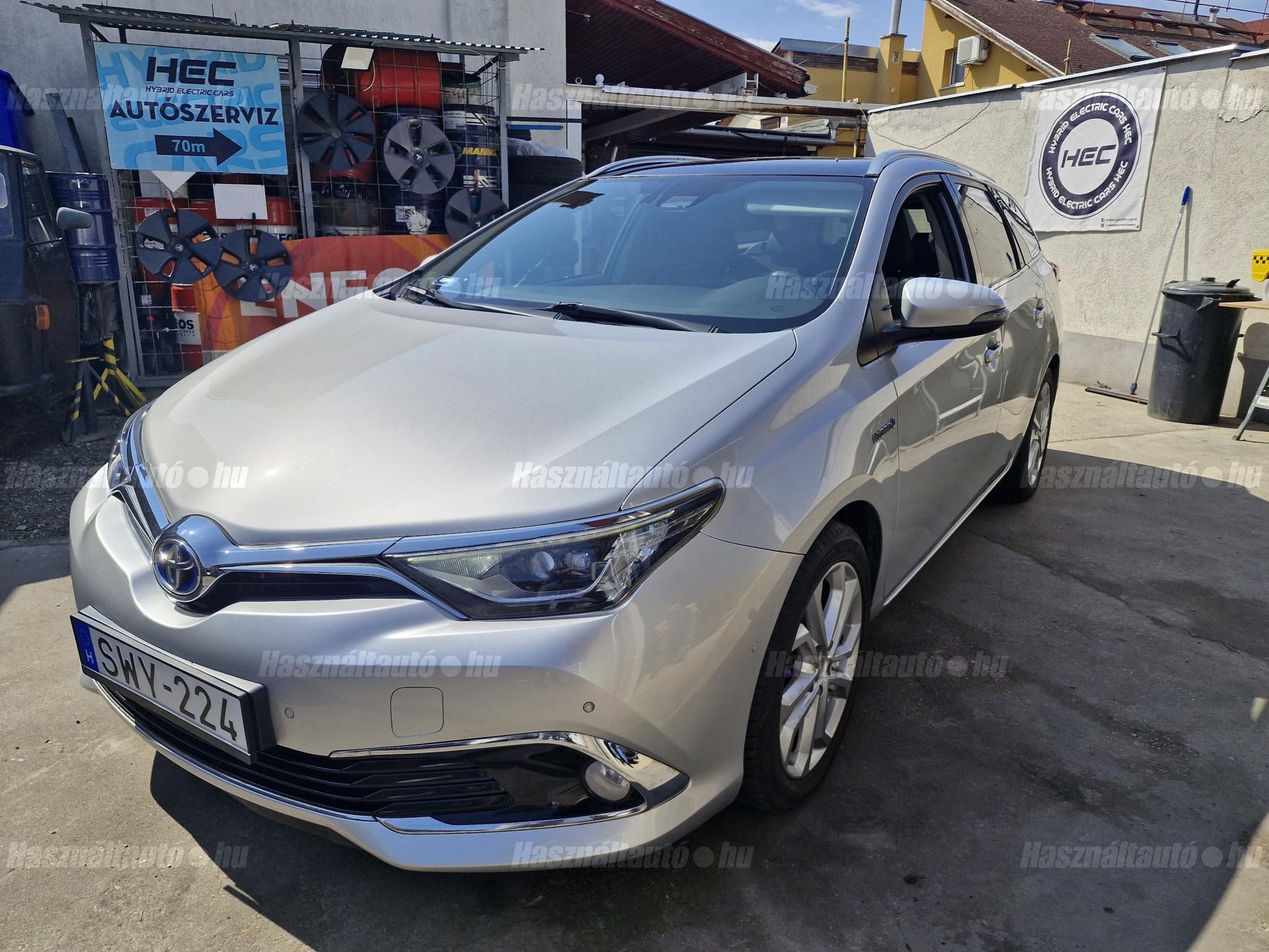 TOYOTA AURIS 2015/6 - 1