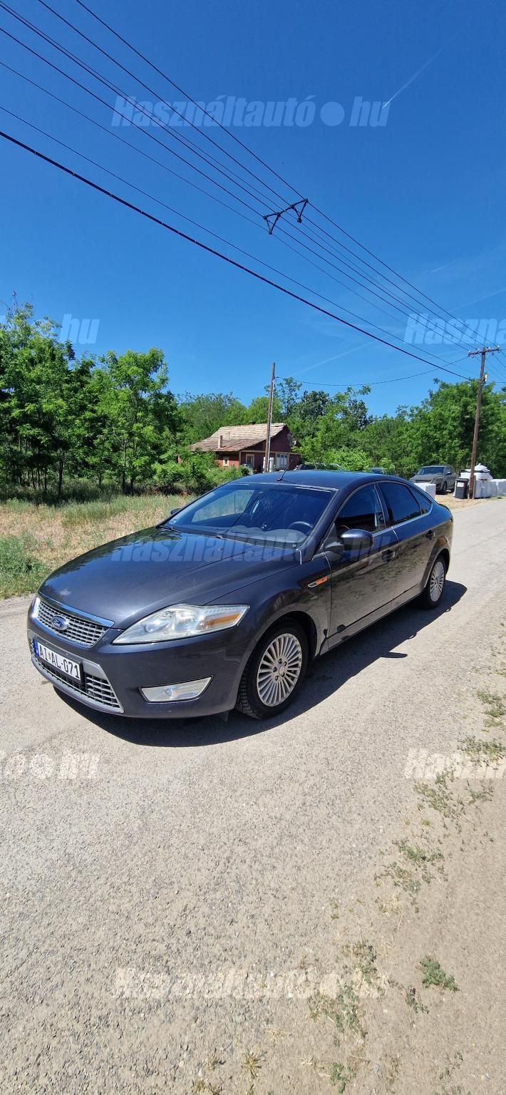FORD MONDEO 2010/8 - 1