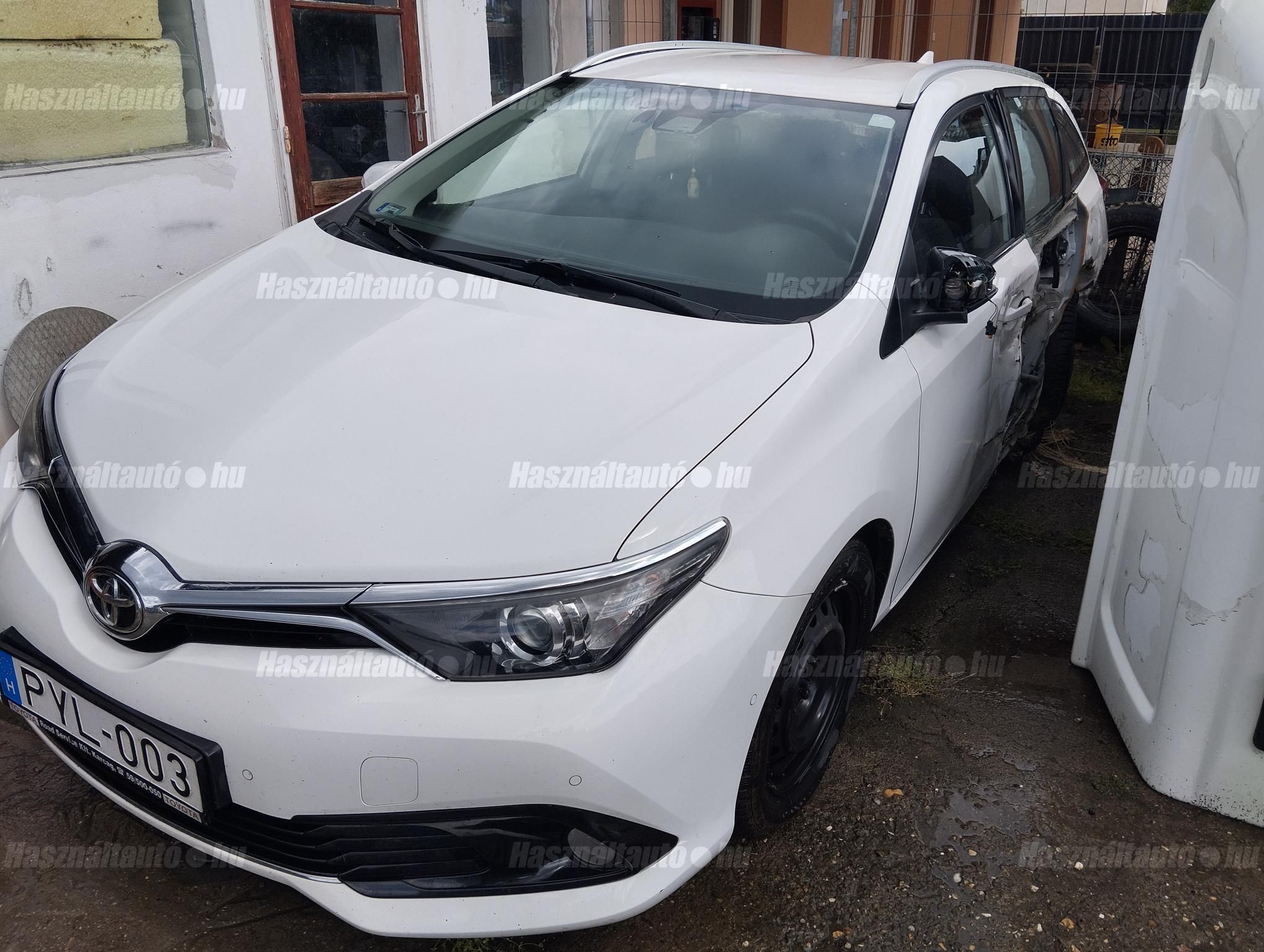 TOYOTA AURIS 2018/6 - 1