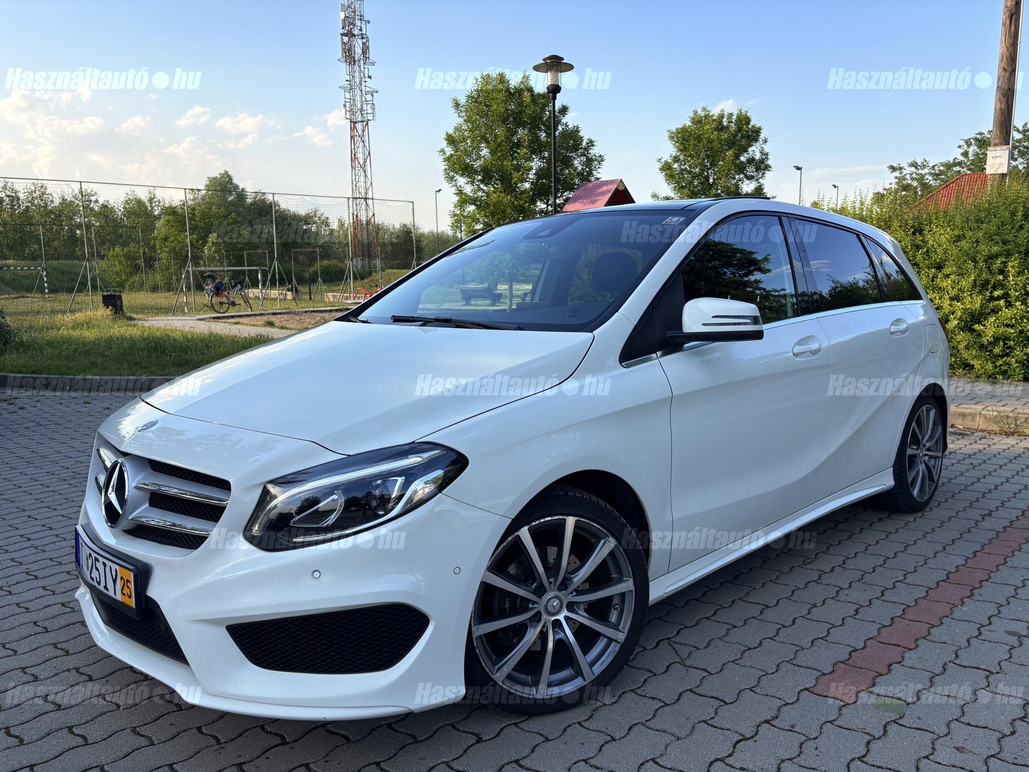 MERCEDES-BENZ B 200 2015/4 - 1