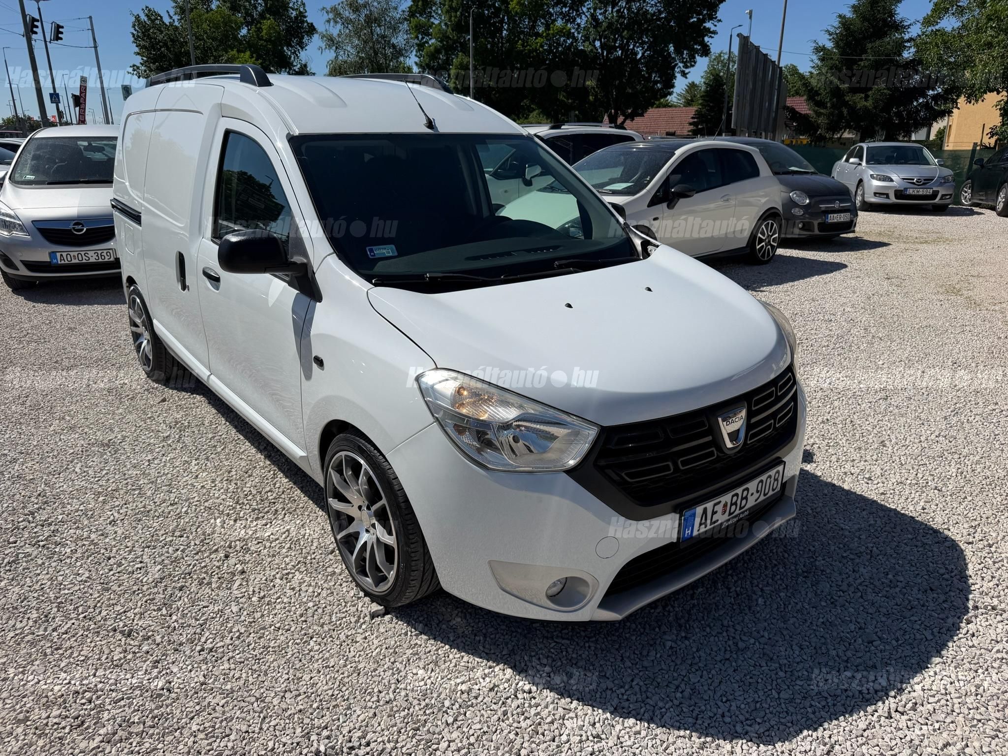 DACIA DOKKER 2017/10 - 1