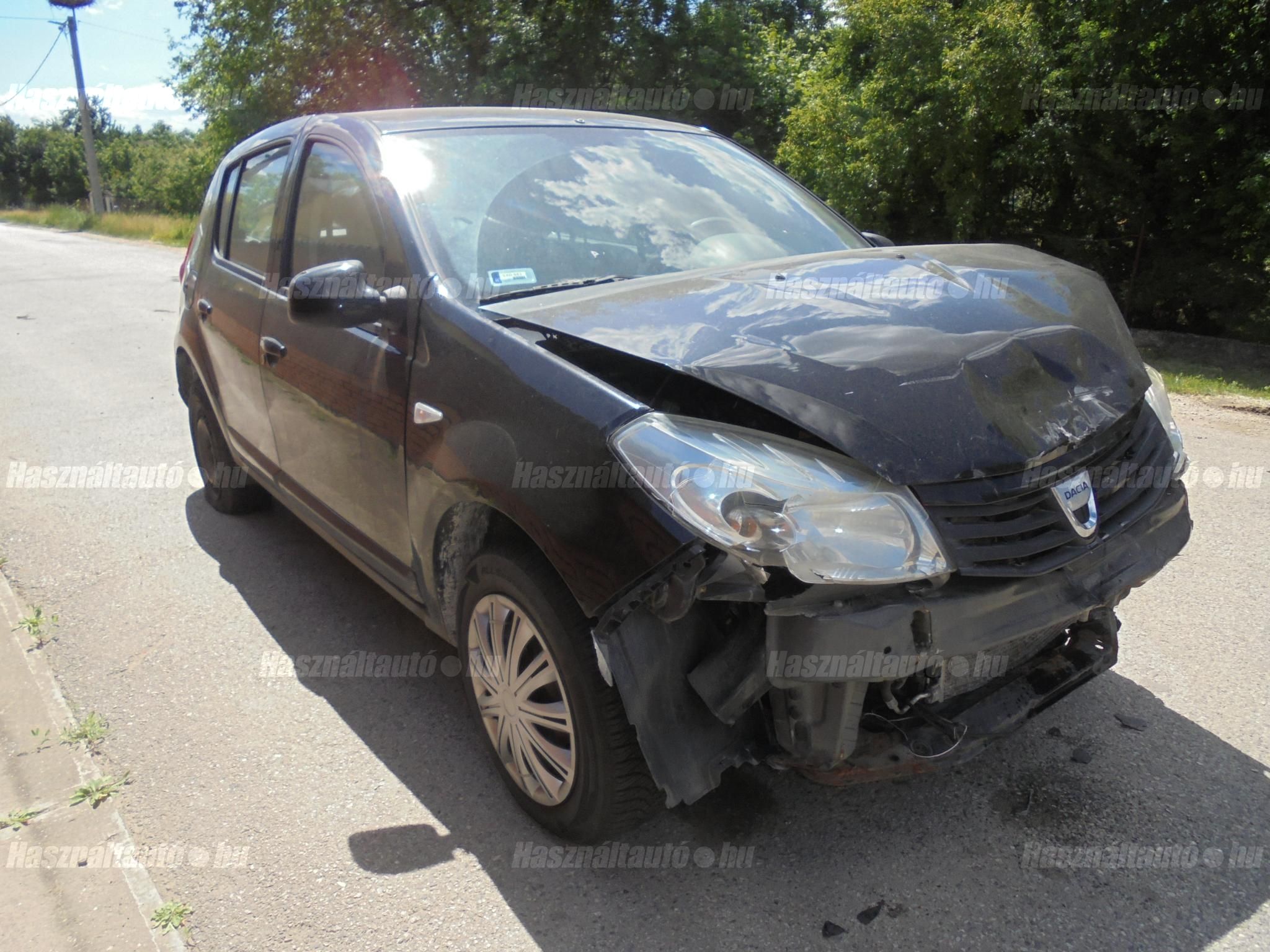 DACIA SANDERO 2010/3 - 1