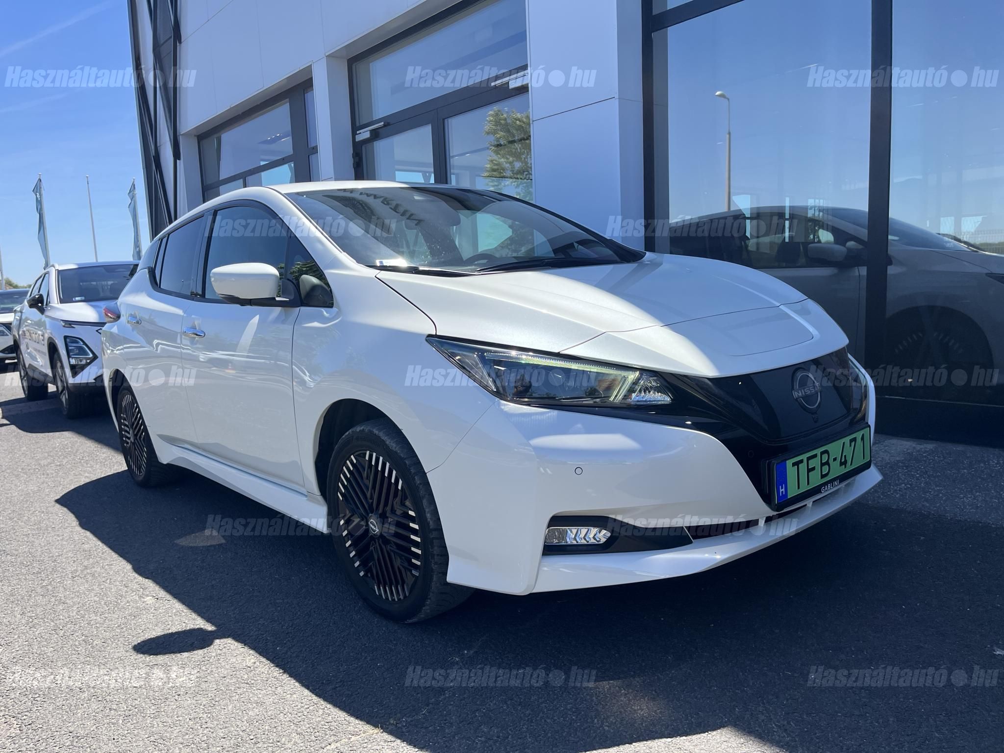 NISSAN LEAF 2022/6 - 1