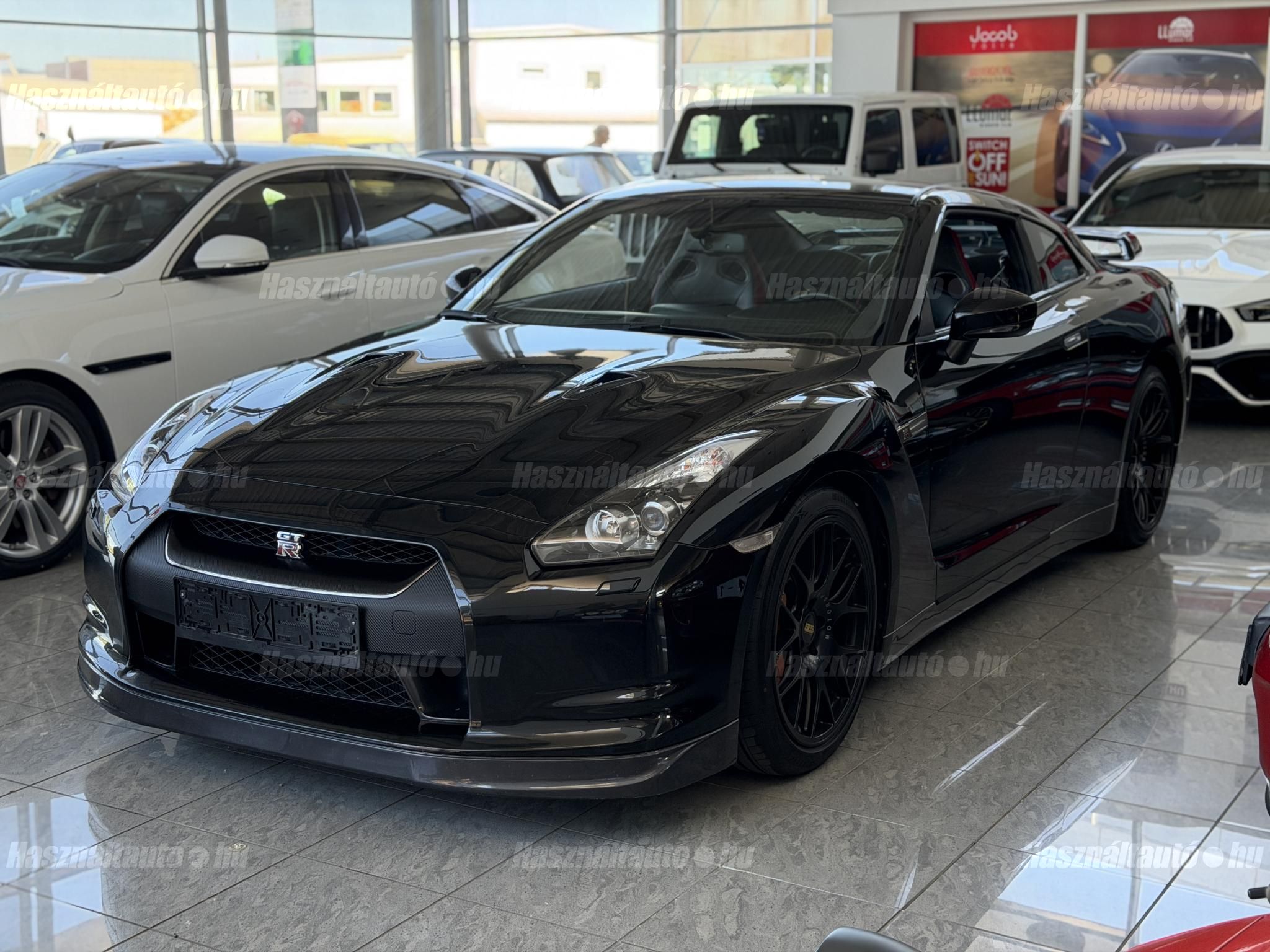 NISSAN GT-R 2010/3 - 1