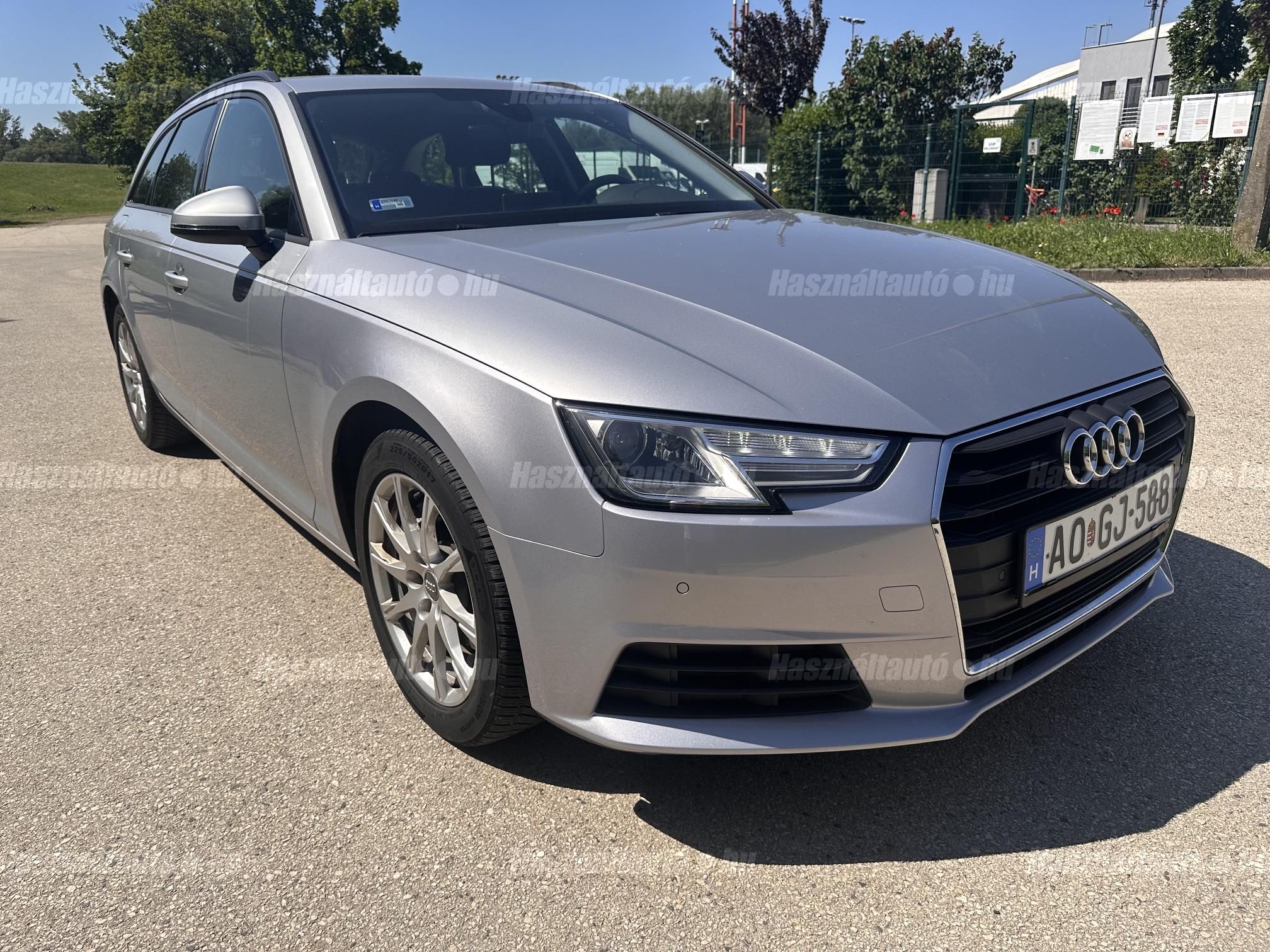 AUDI A4 2019/3 - 1