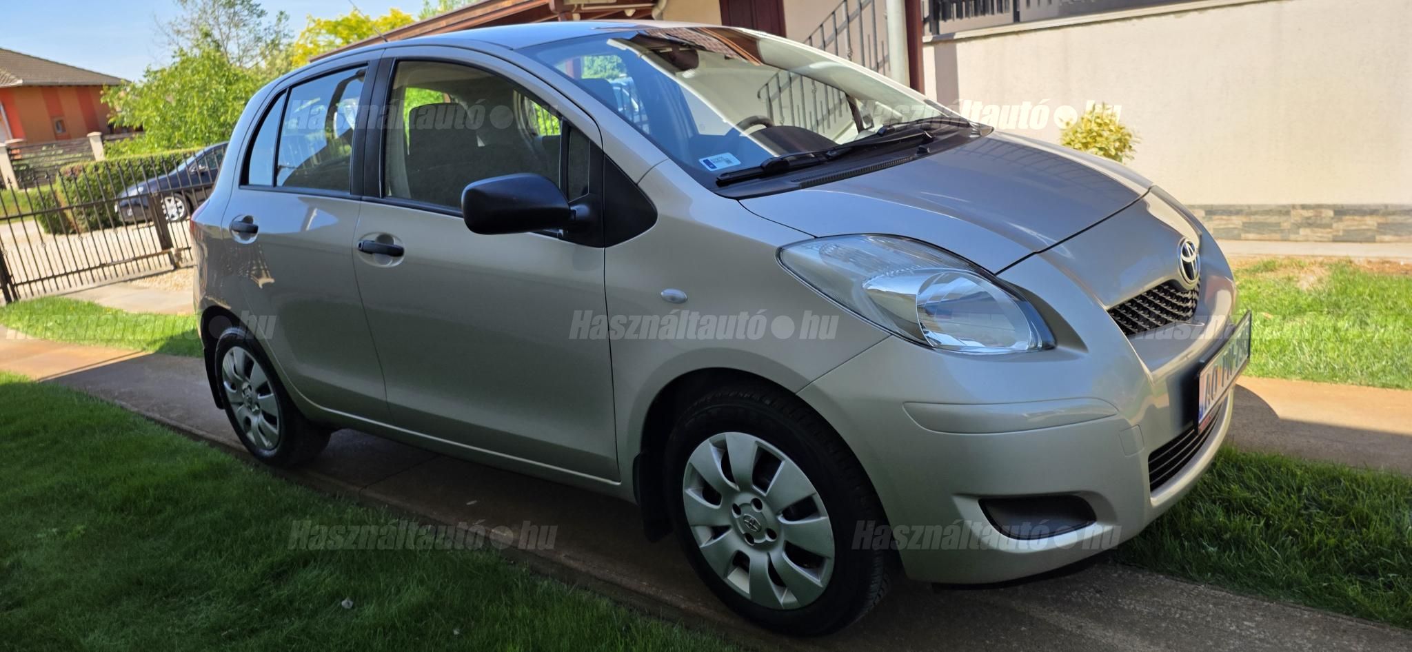 TOYOTA YARIS 2009/7 - 1