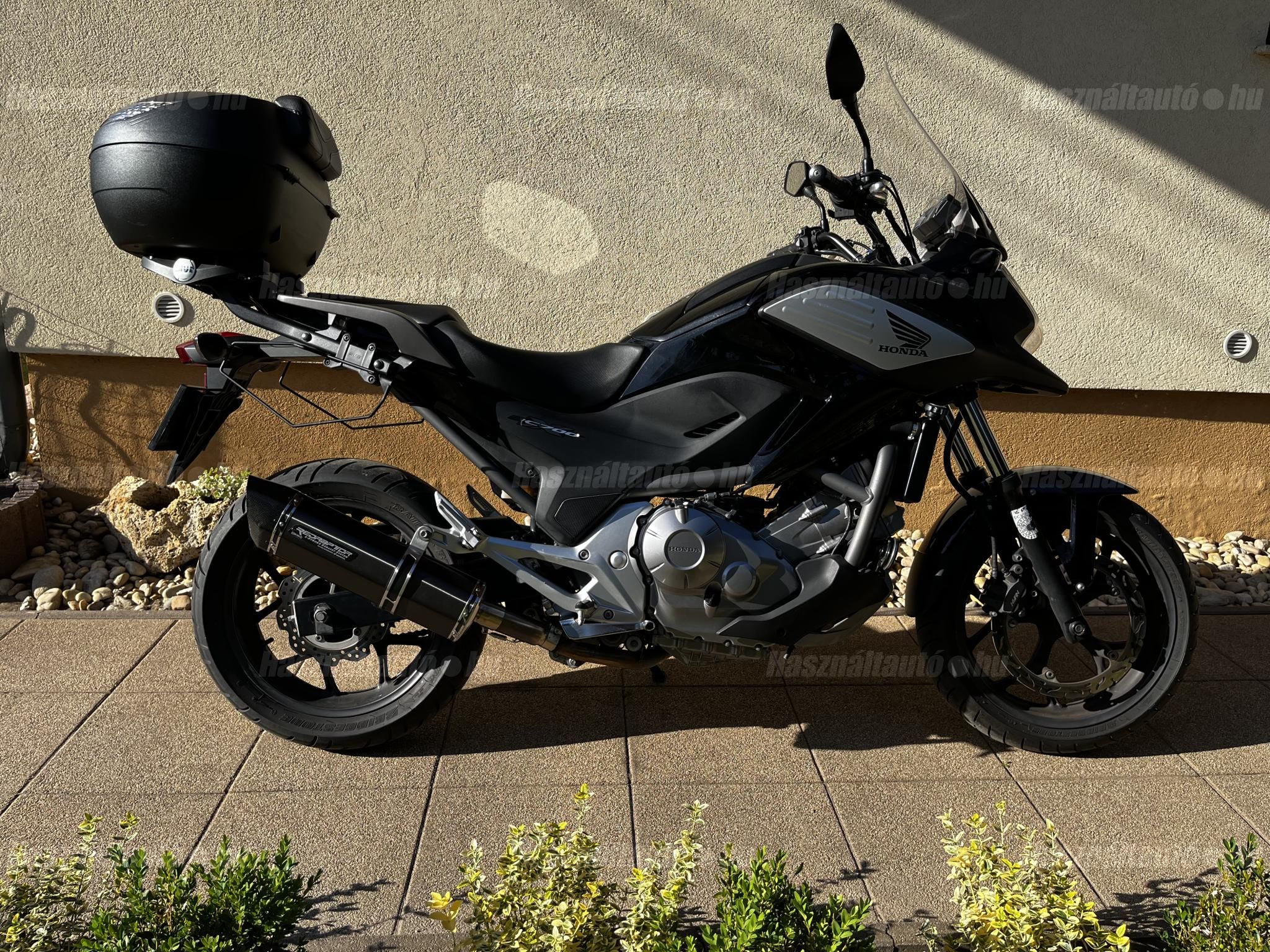 HONDA NC 700 X 2012/5 - 1