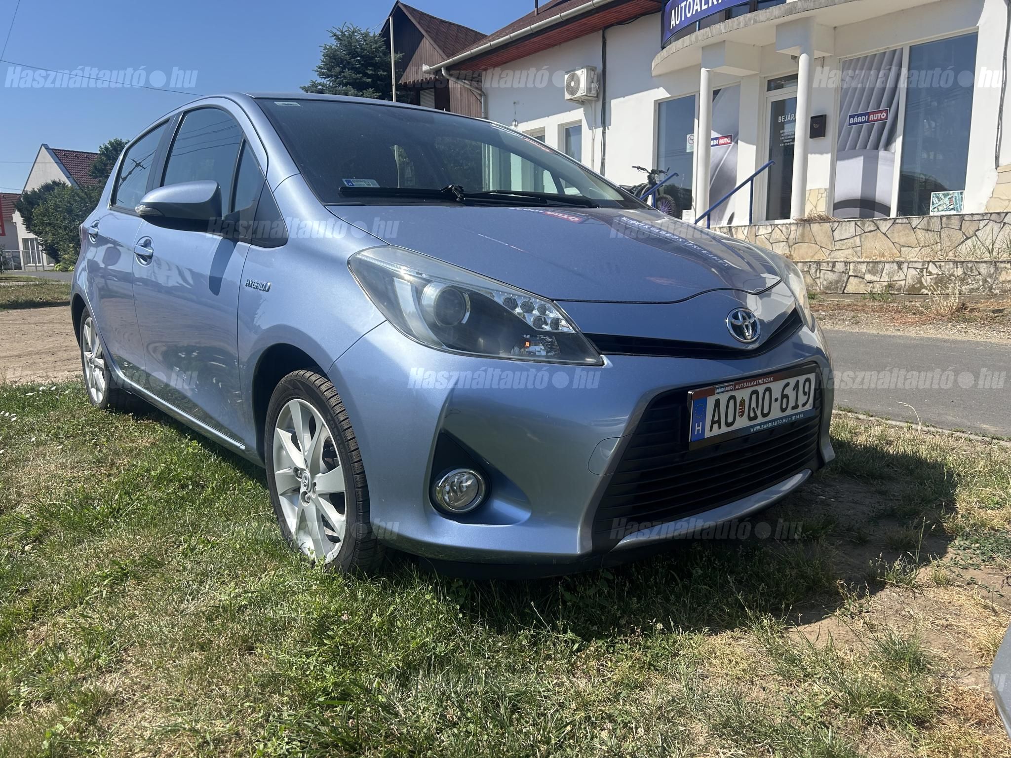 TOYOTA YARIS 2013/11 - 1