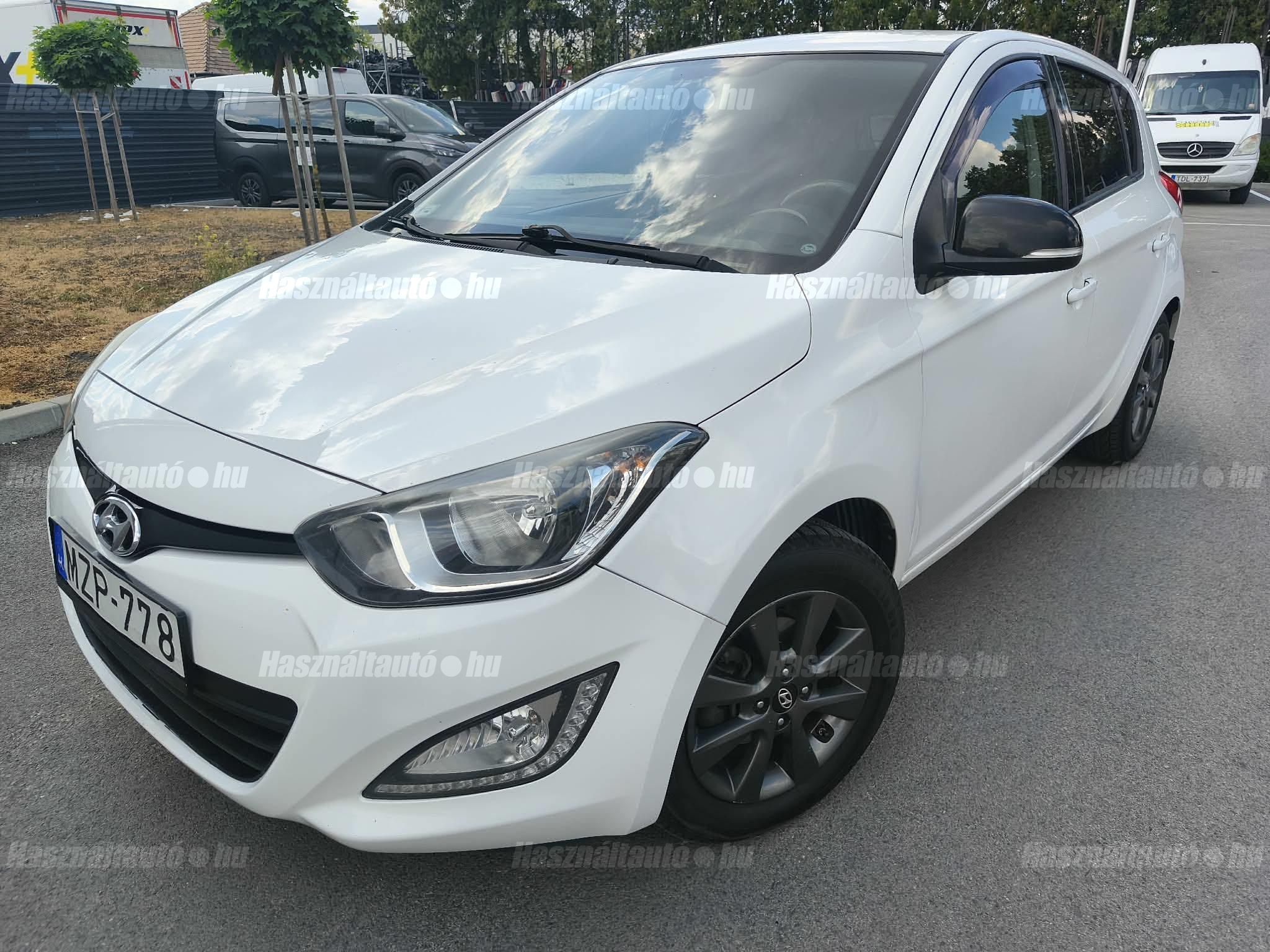 HYUNDAI I20 2014/6 - 1