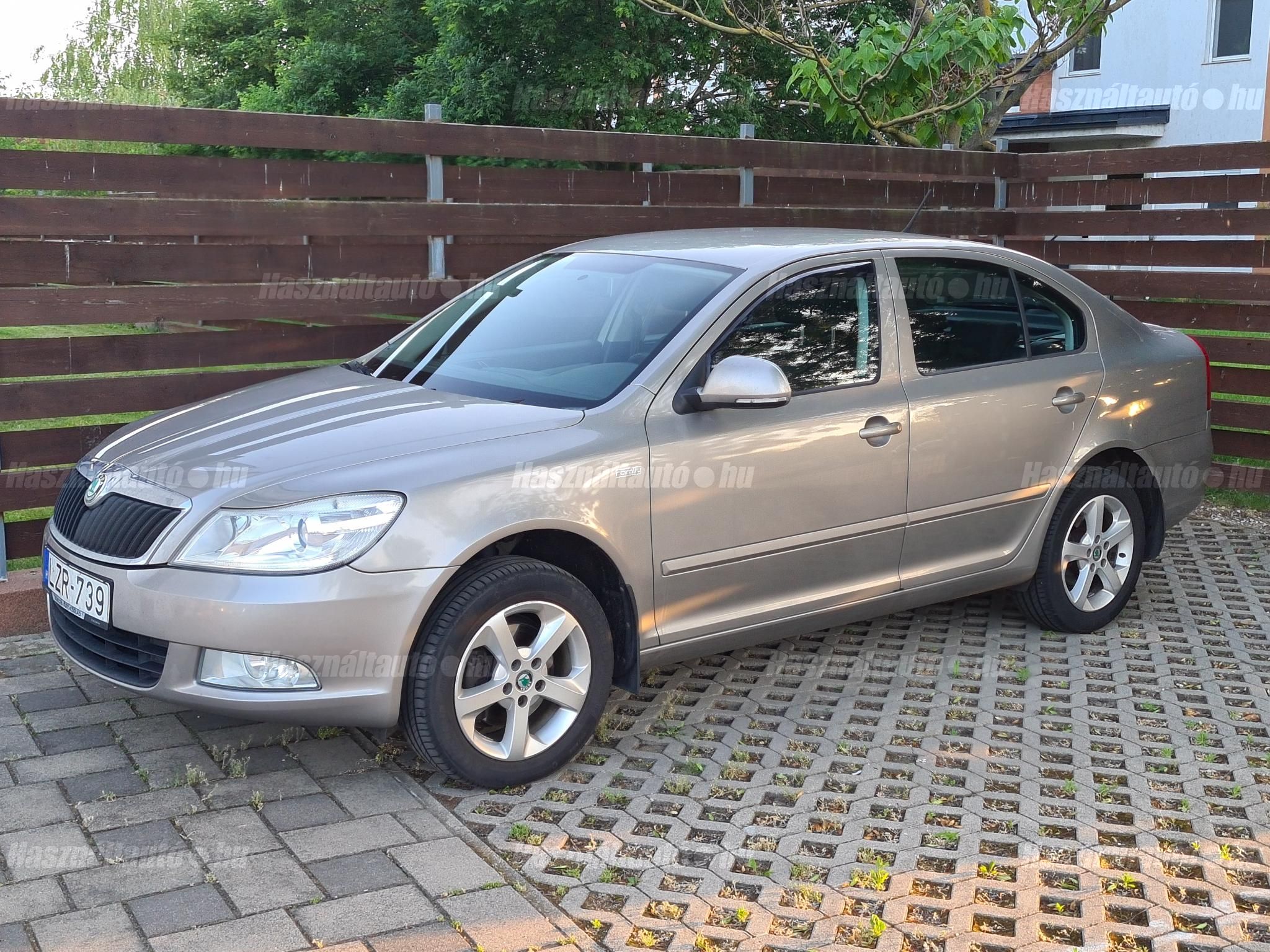 SKODA OCTAVIA 2012 - 1