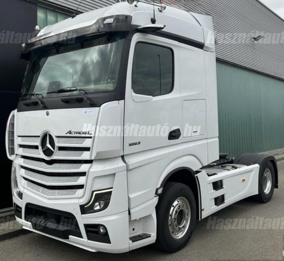 MERCEDES-BENZ 2025/3 - 1