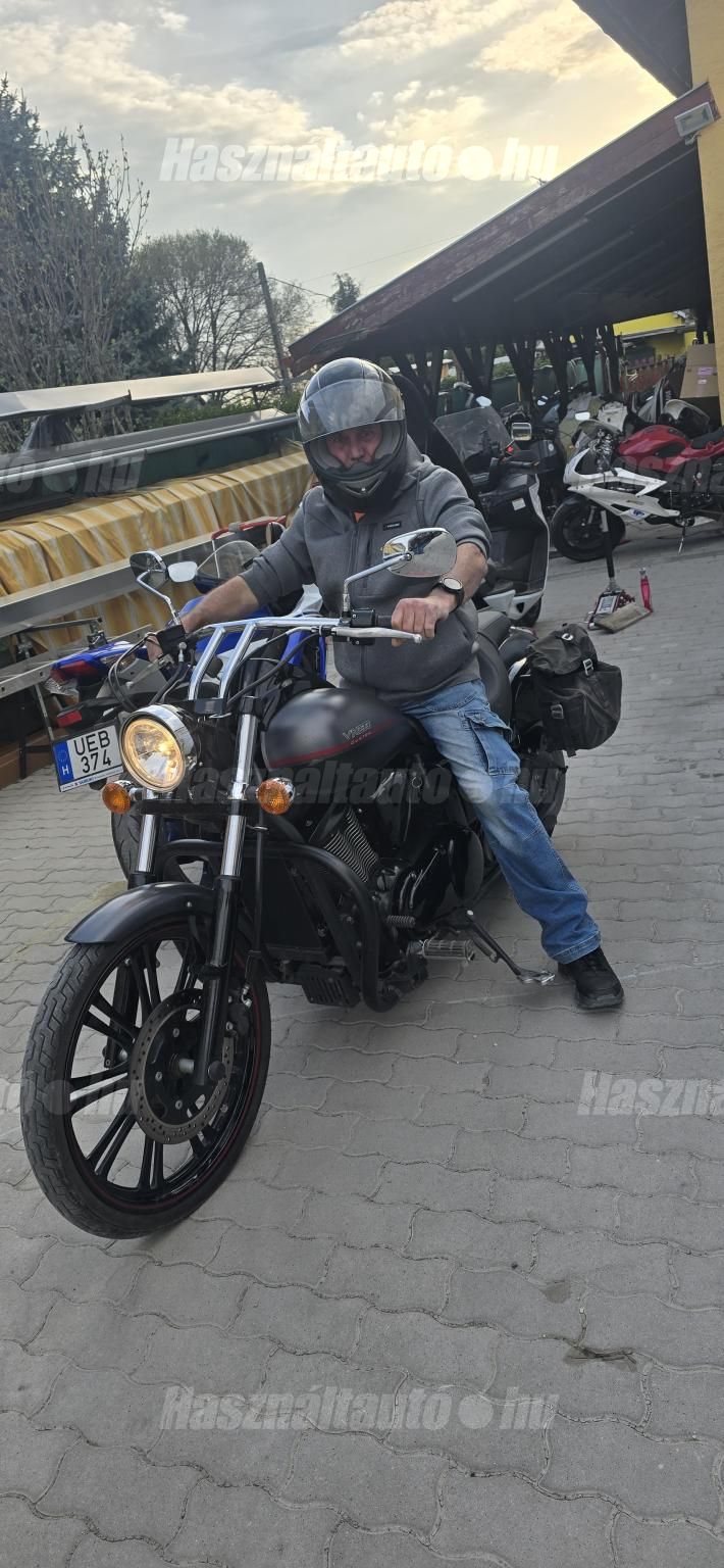 KAWASAKI VN 900 CUSTOM 2018 - 1