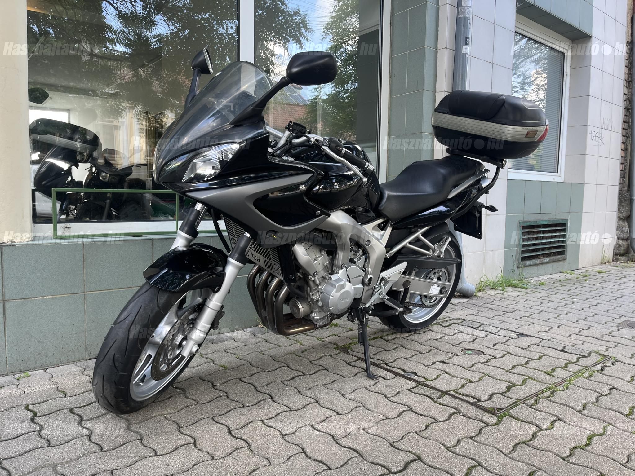YAMAHA FZ6-S (FAZER) 2005/6 - 1