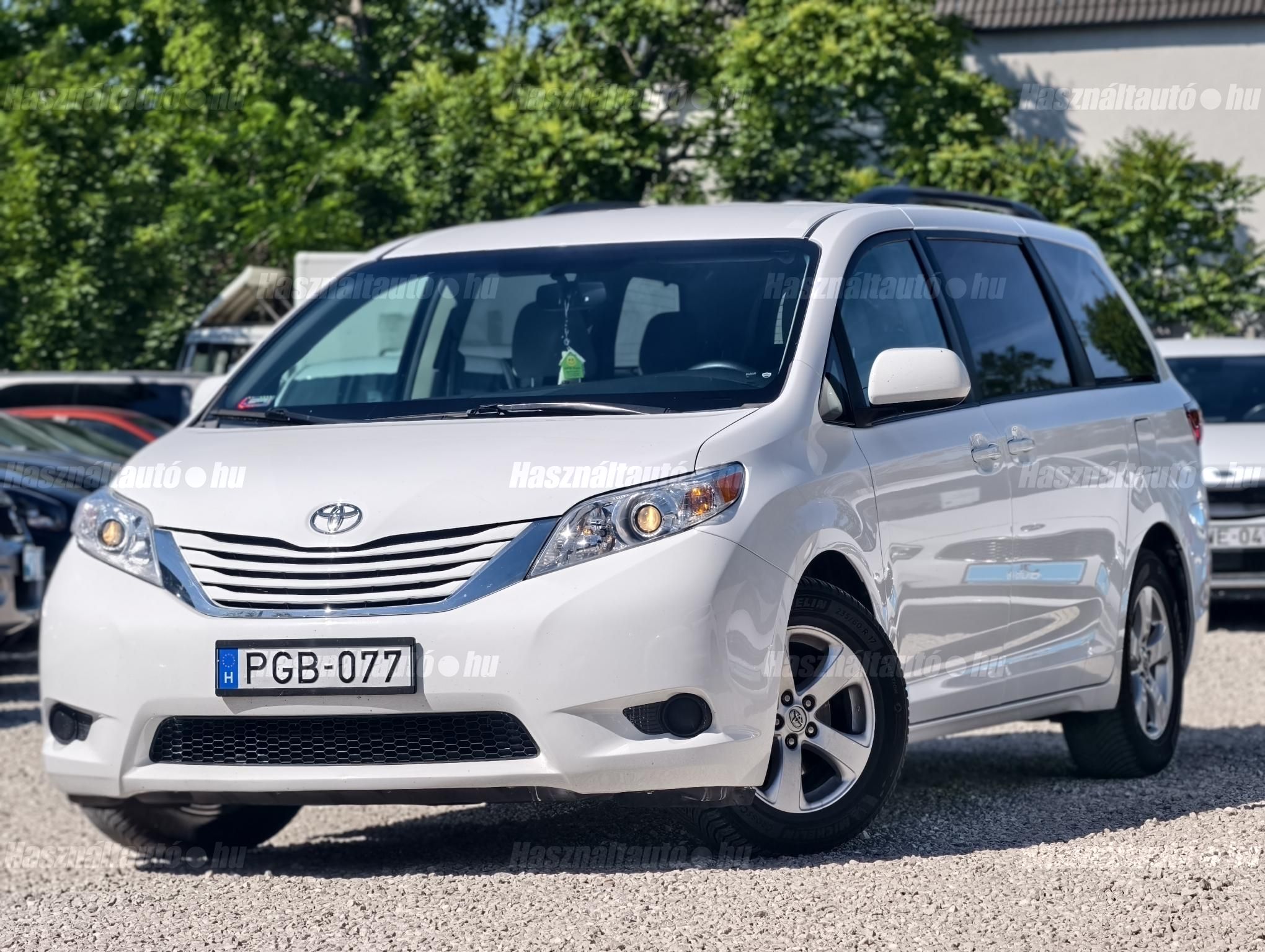 TOYOTA SIENNA 2015/7 - 1