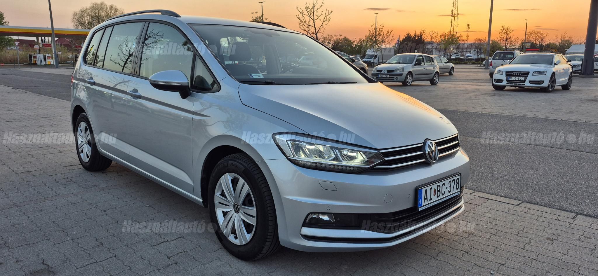 VOLKSWAGEN TOURAN 2019/8 - 1