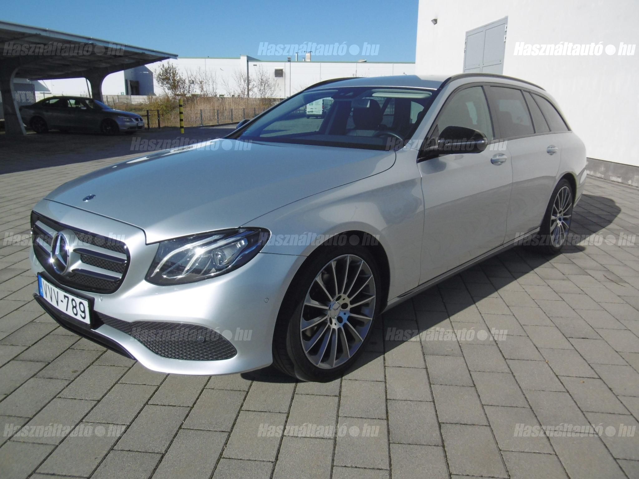 MERCEDES-BENZ E 220 2017/11 - 1