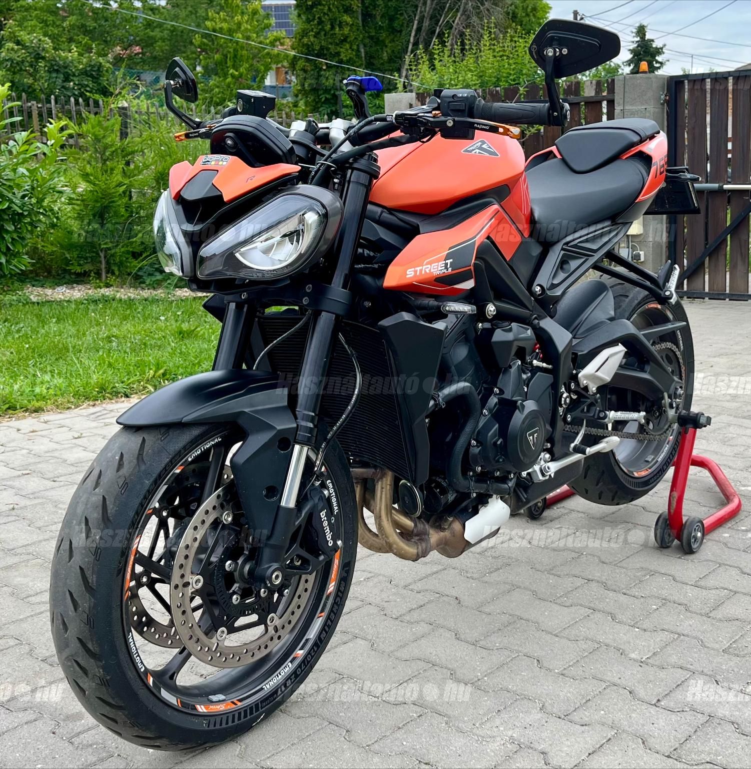 TRIUMPH STREET TRIPLE 2025/5 - 1