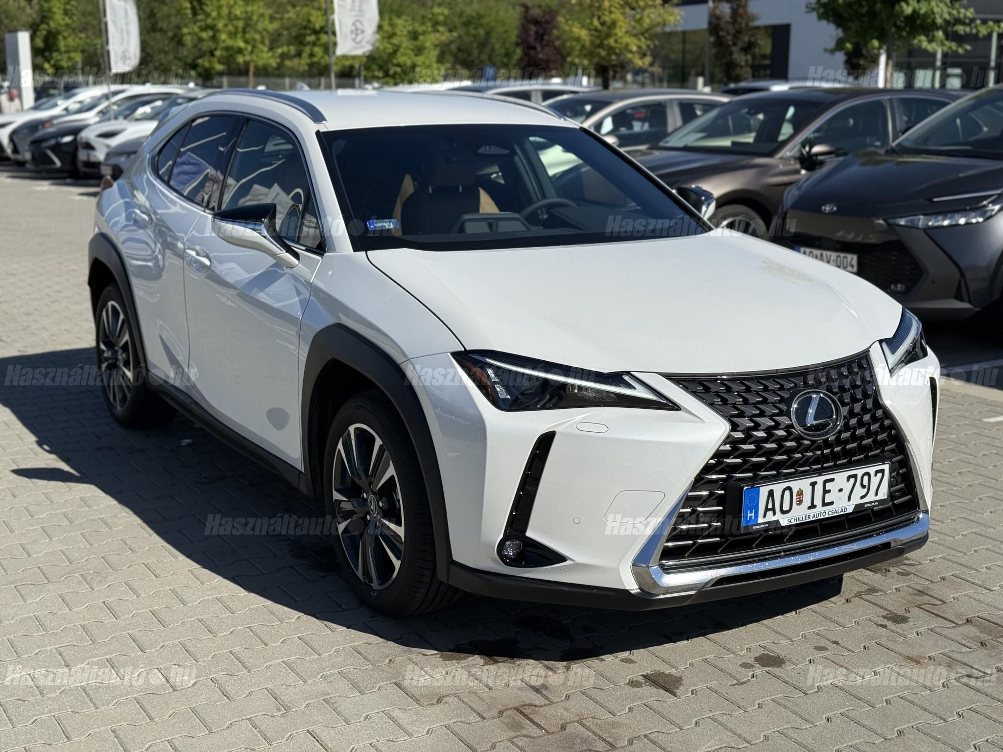 LEXUS UX 2025/11 - 1