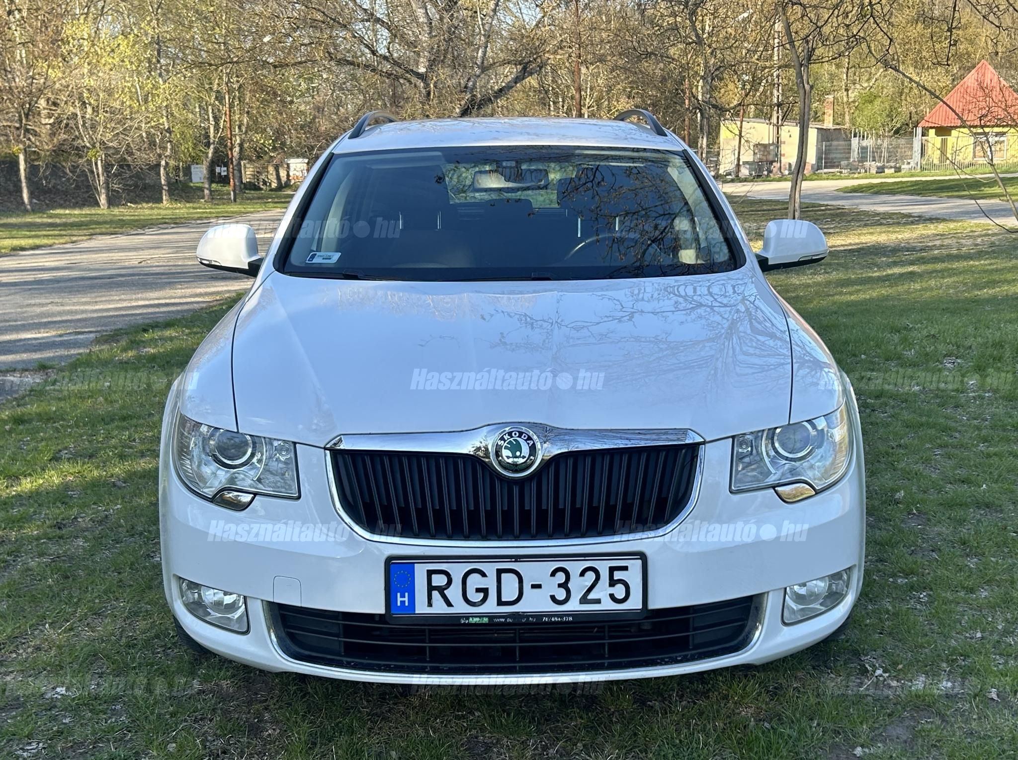 SKODA SUPERB 2013/3 - 1