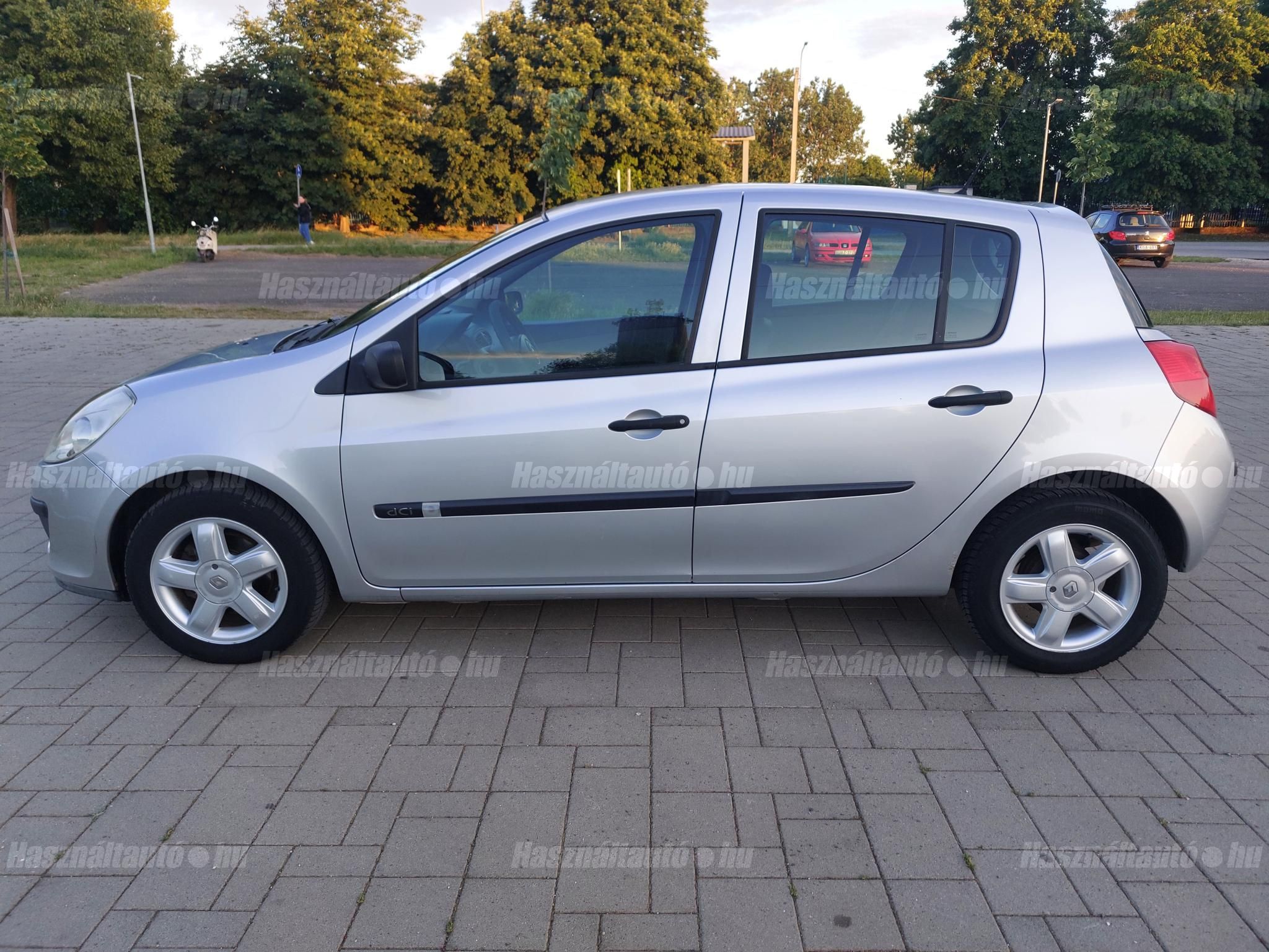 RENAULT CLIO 2005/10 - 1