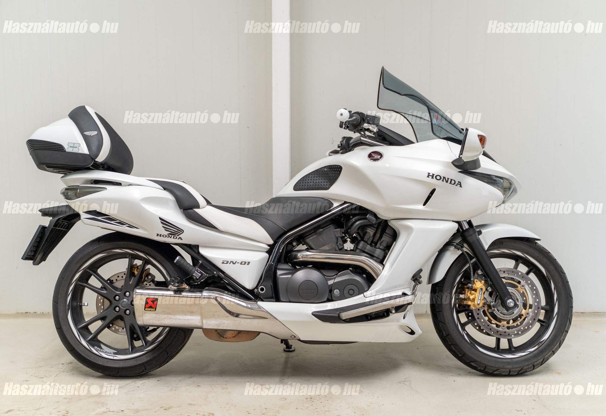 HONDA DN-01 2010/6 - 1