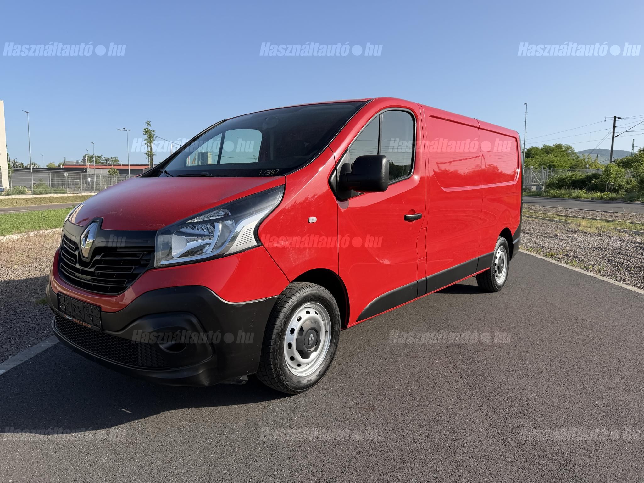 RENAULT TRAFIC 2019/1 - 1