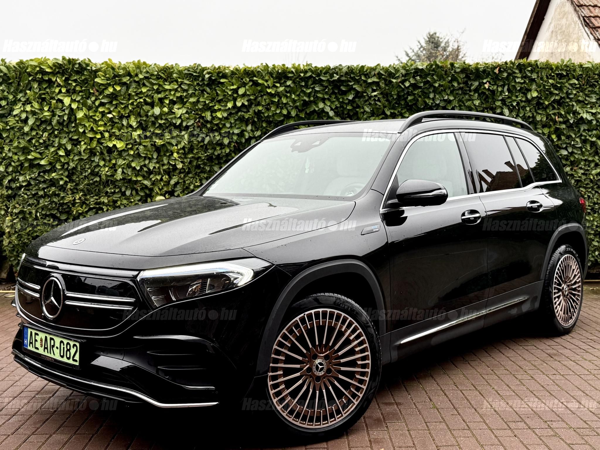 MERCEDES-BENZ EQB 2023/6 - 1