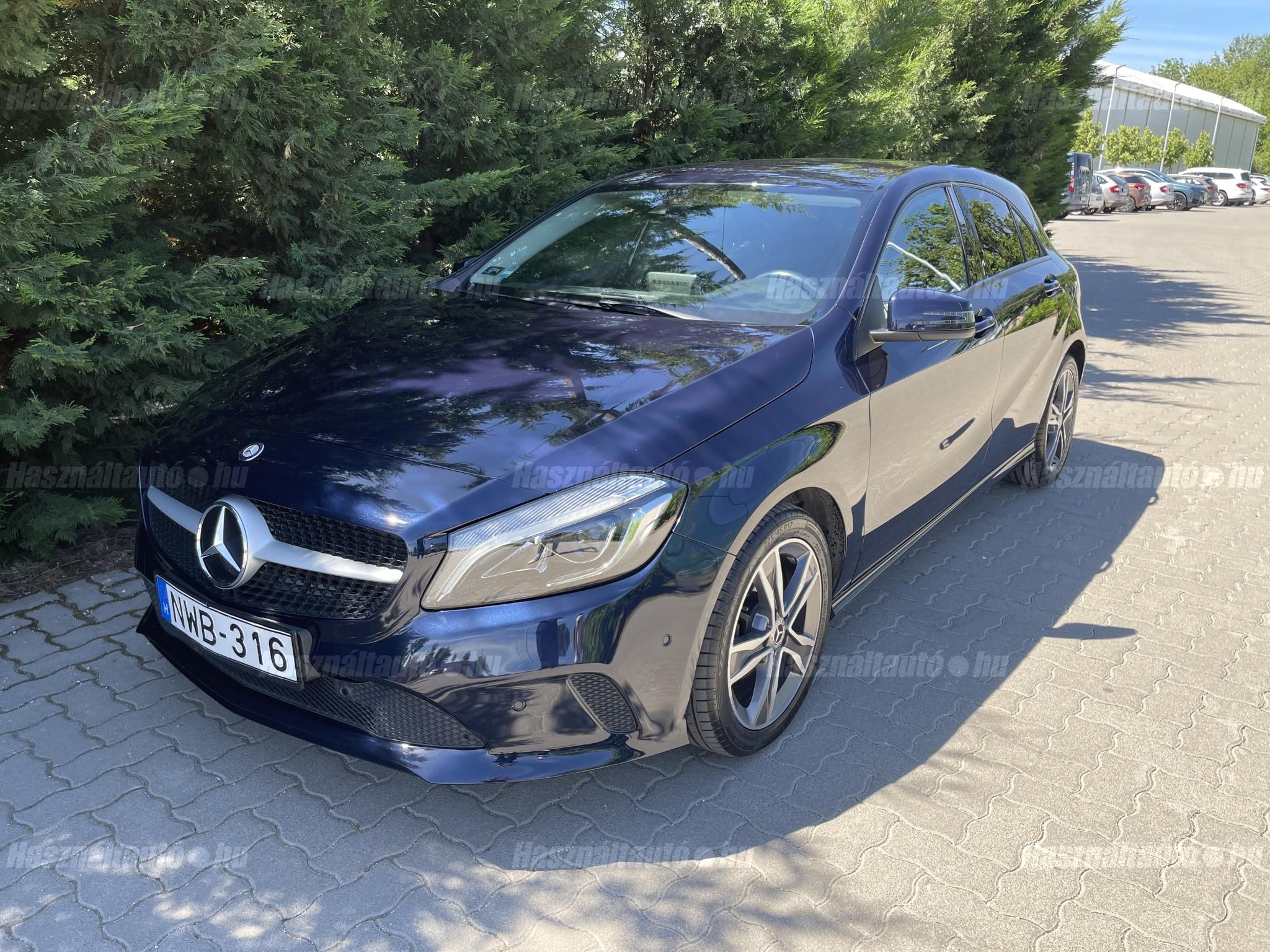 MERCEDES-BENZ A 180 2016/10 - 1