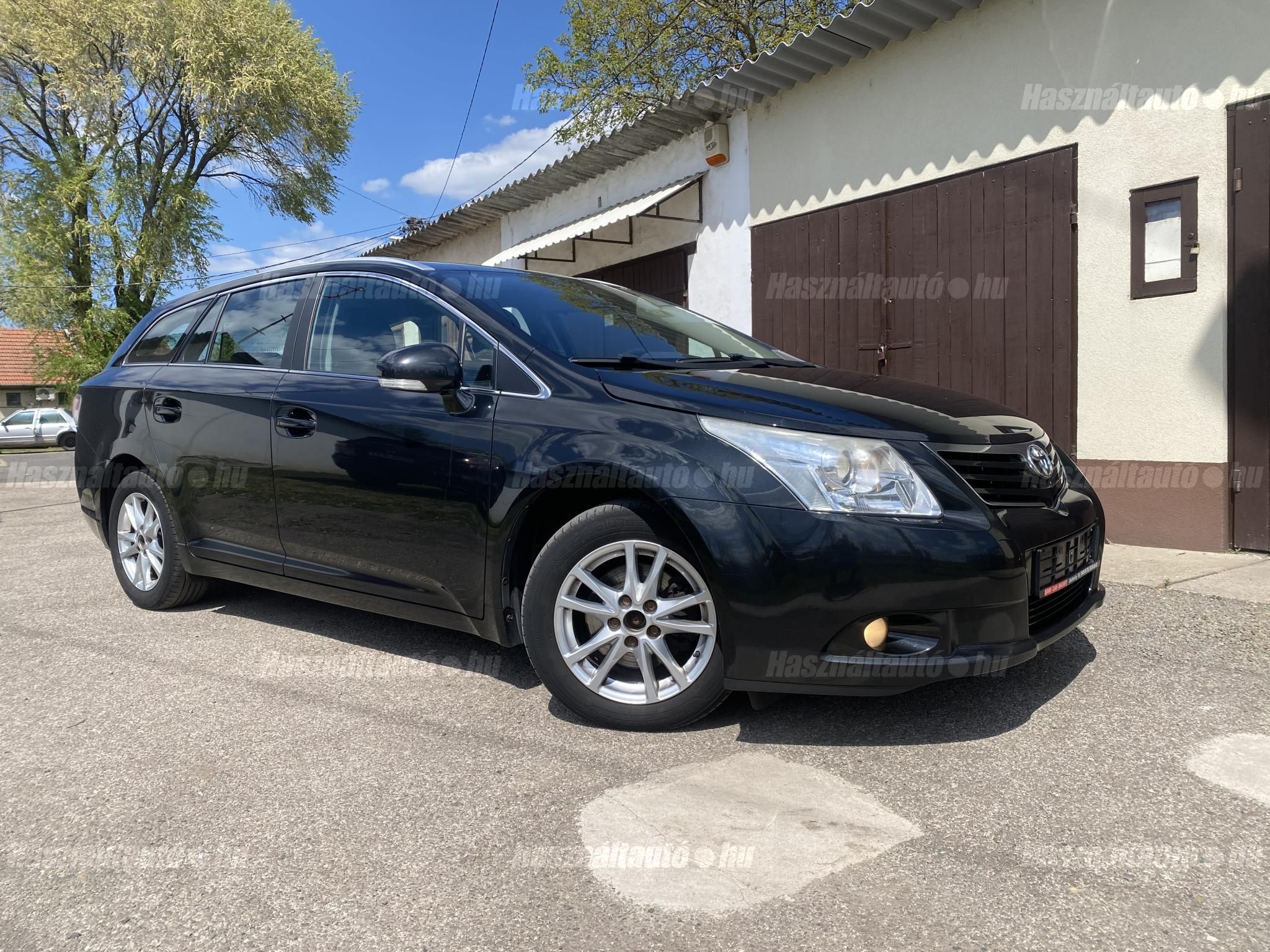 TOYOTA AVENSIS 2011/4 - 1